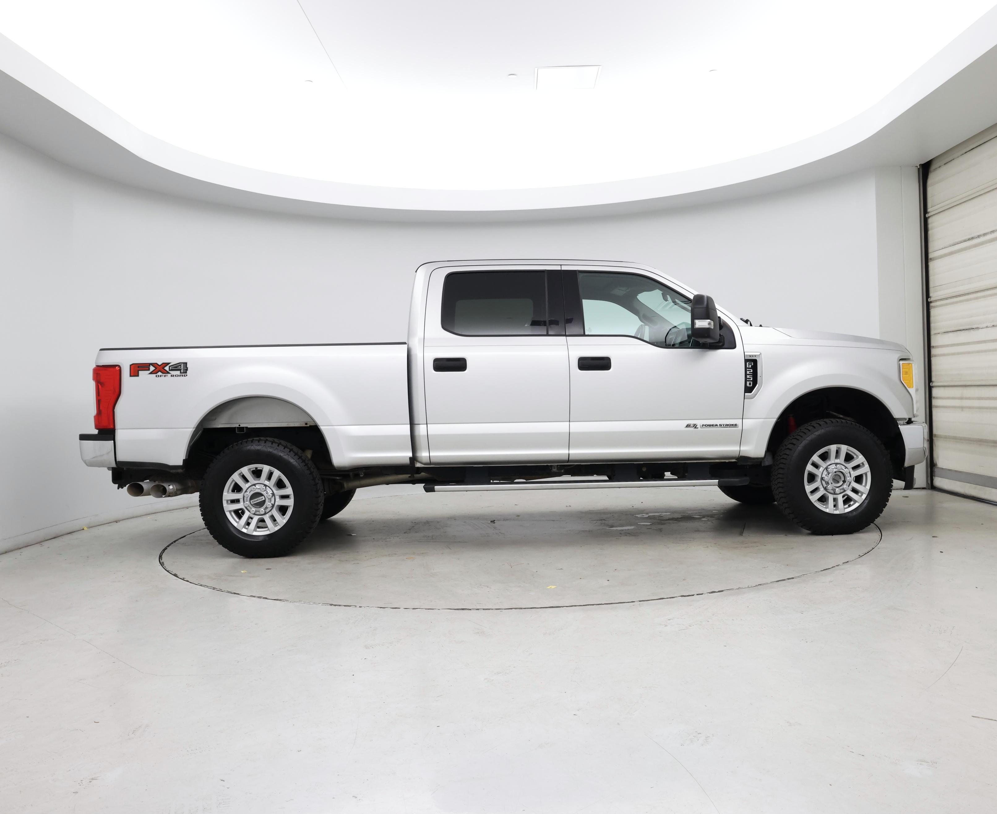 Thumbnail: 2017 Ford F-250 - 7