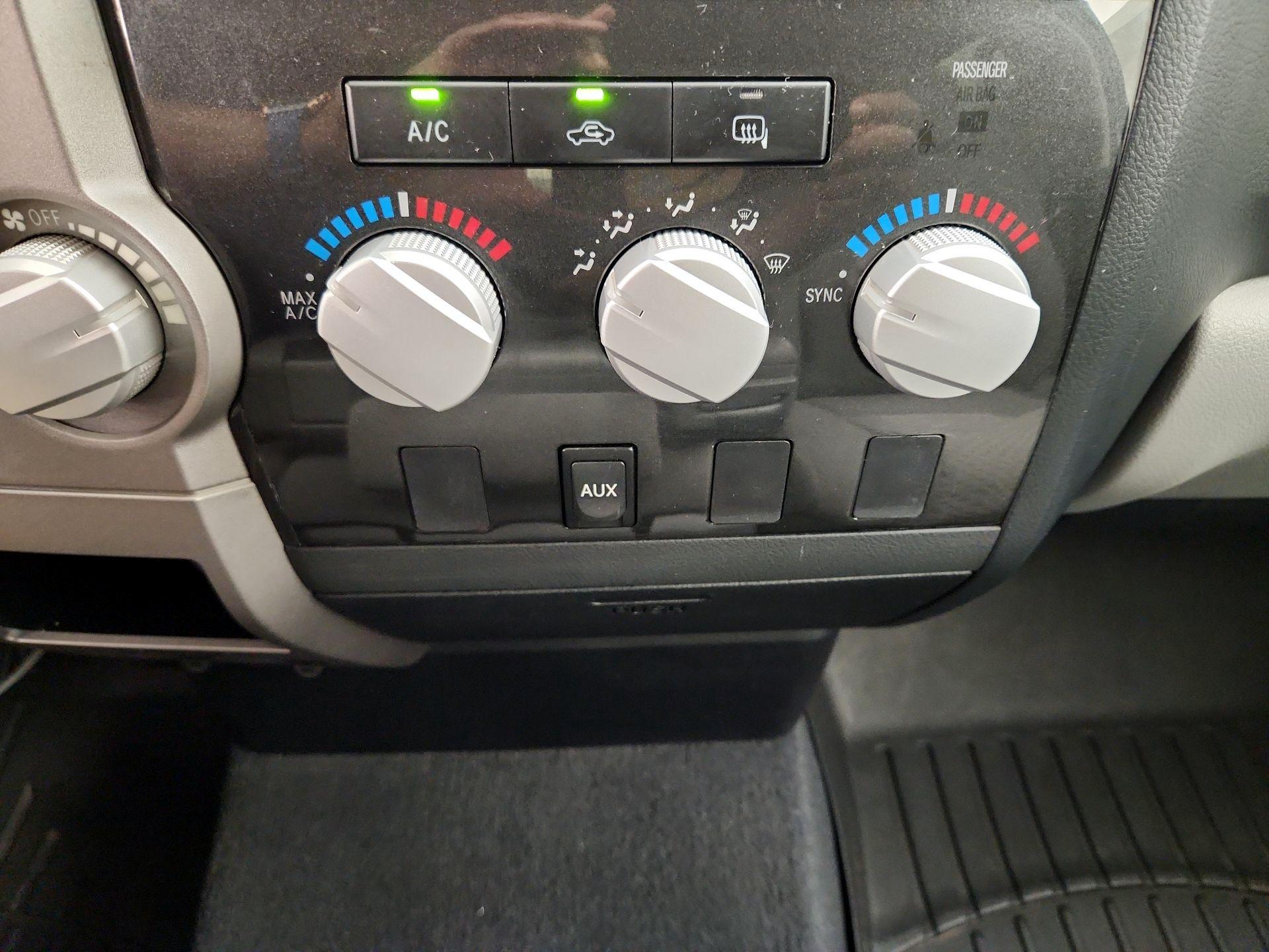 Thumbnail: 2013 Toyota Tundra - 15