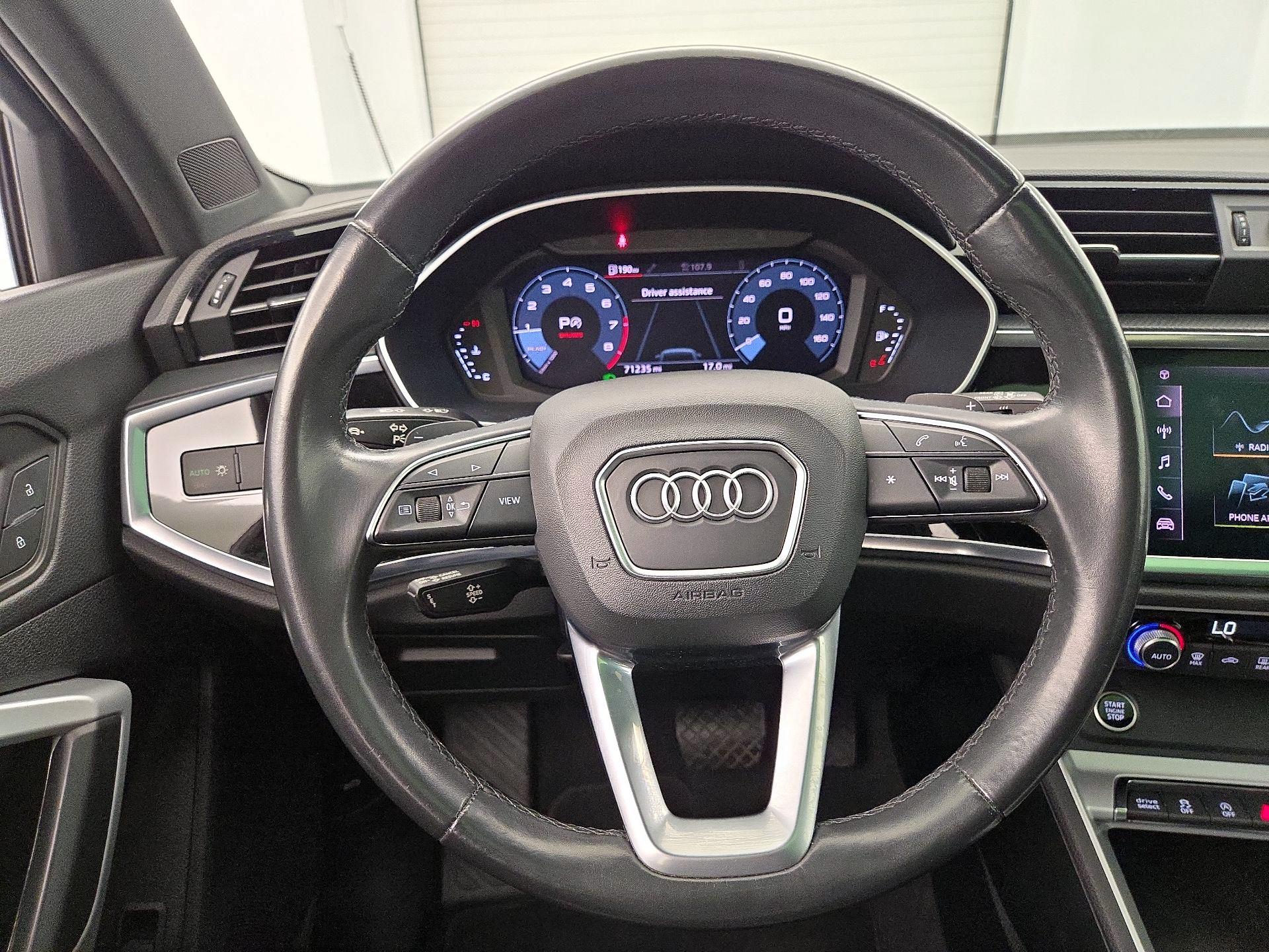 Thumbnail: 2021 Audi Q3 - 10