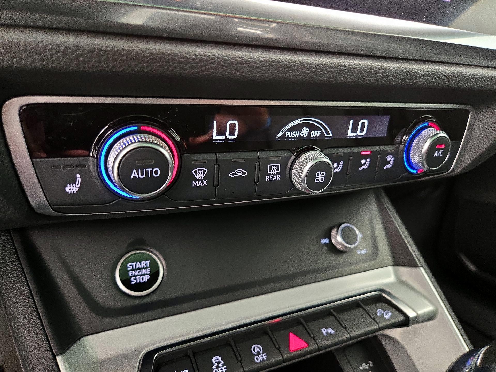 Thumbnail: 2021 Audi Q3 - 16