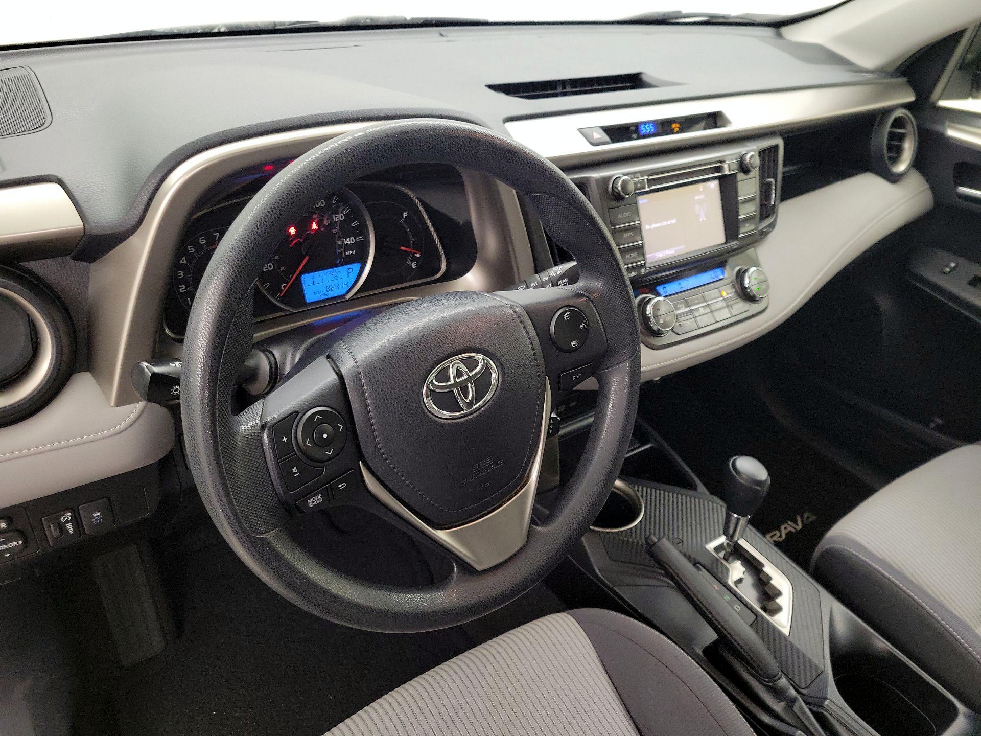 Thumbnail: 2015 Toyota RAV4 - 9