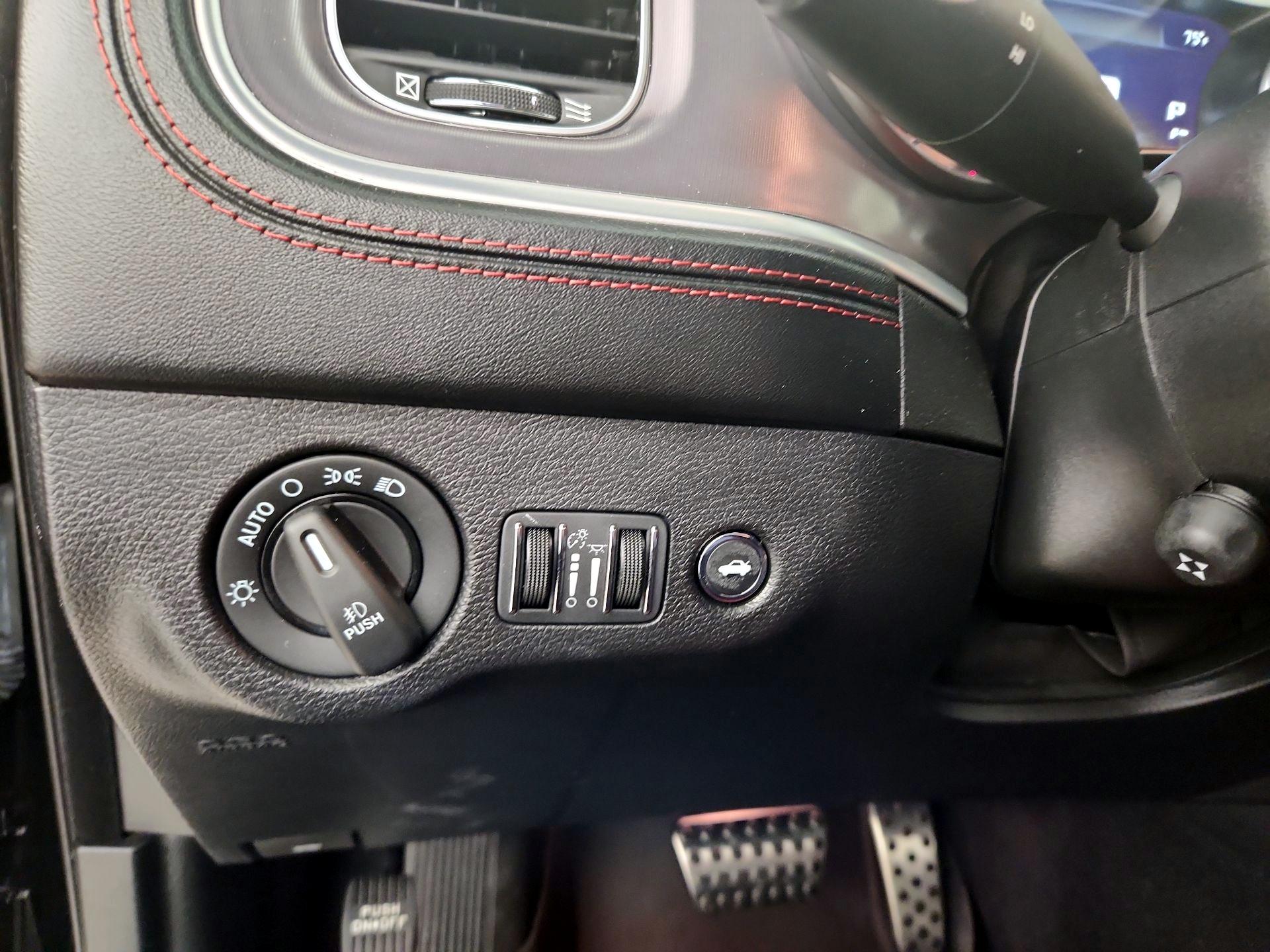 Thumbnail: 2019 Dodge Charger - 13