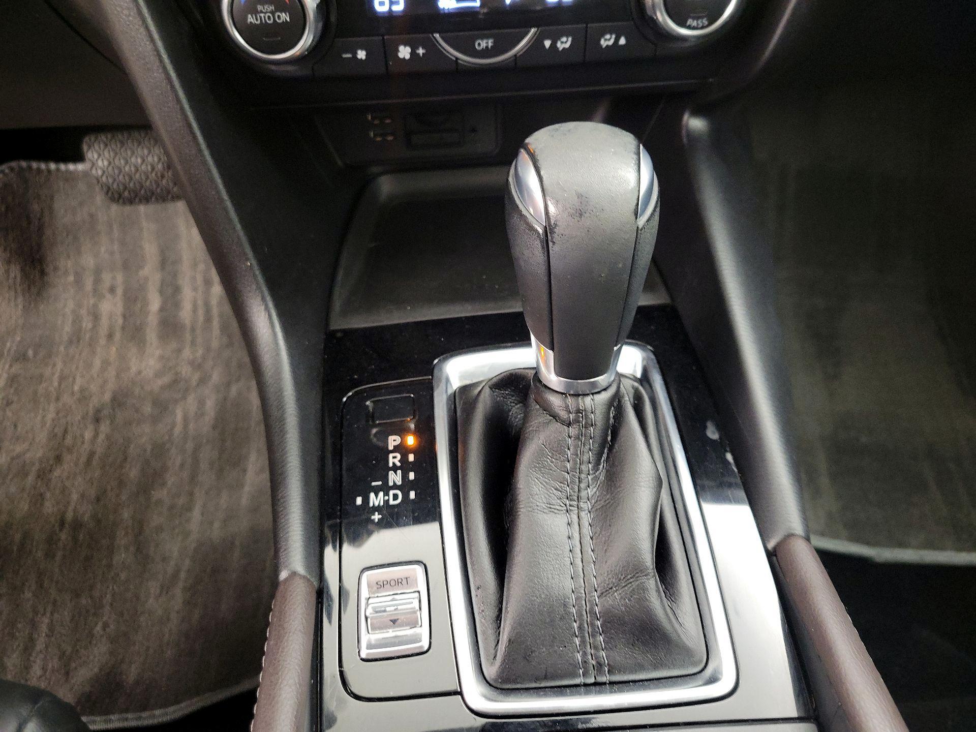 Thumbnail: 2018 Mazda Mazda3 - 17