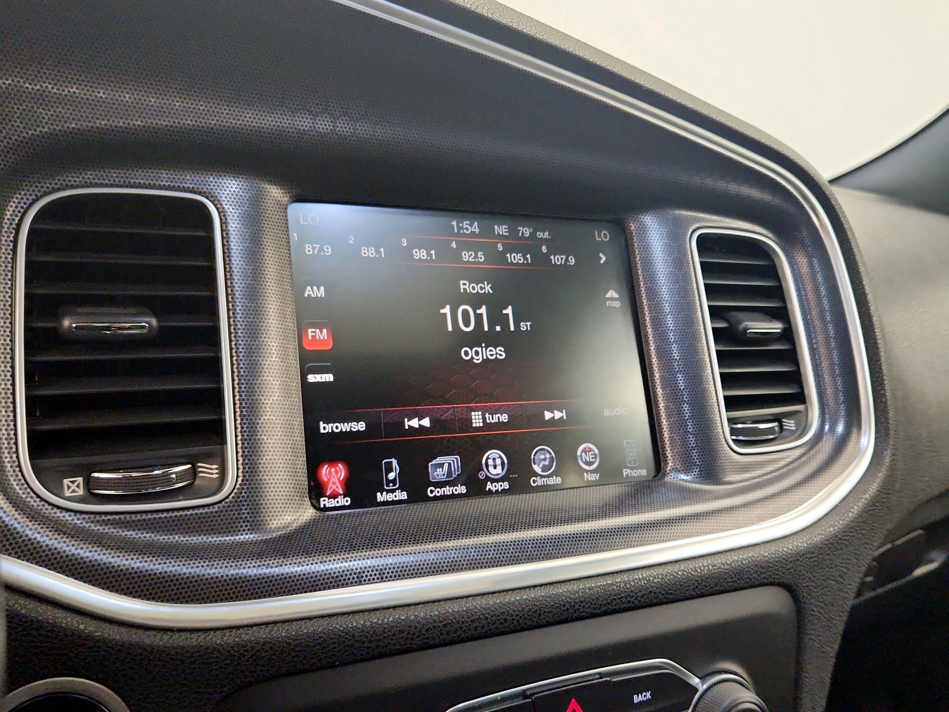 Thumbnail: 2015 Dodge Charger - 16