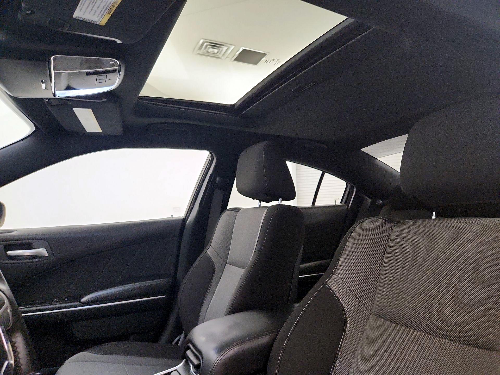 Thumbnail: 2015 Dodge Charger - 20