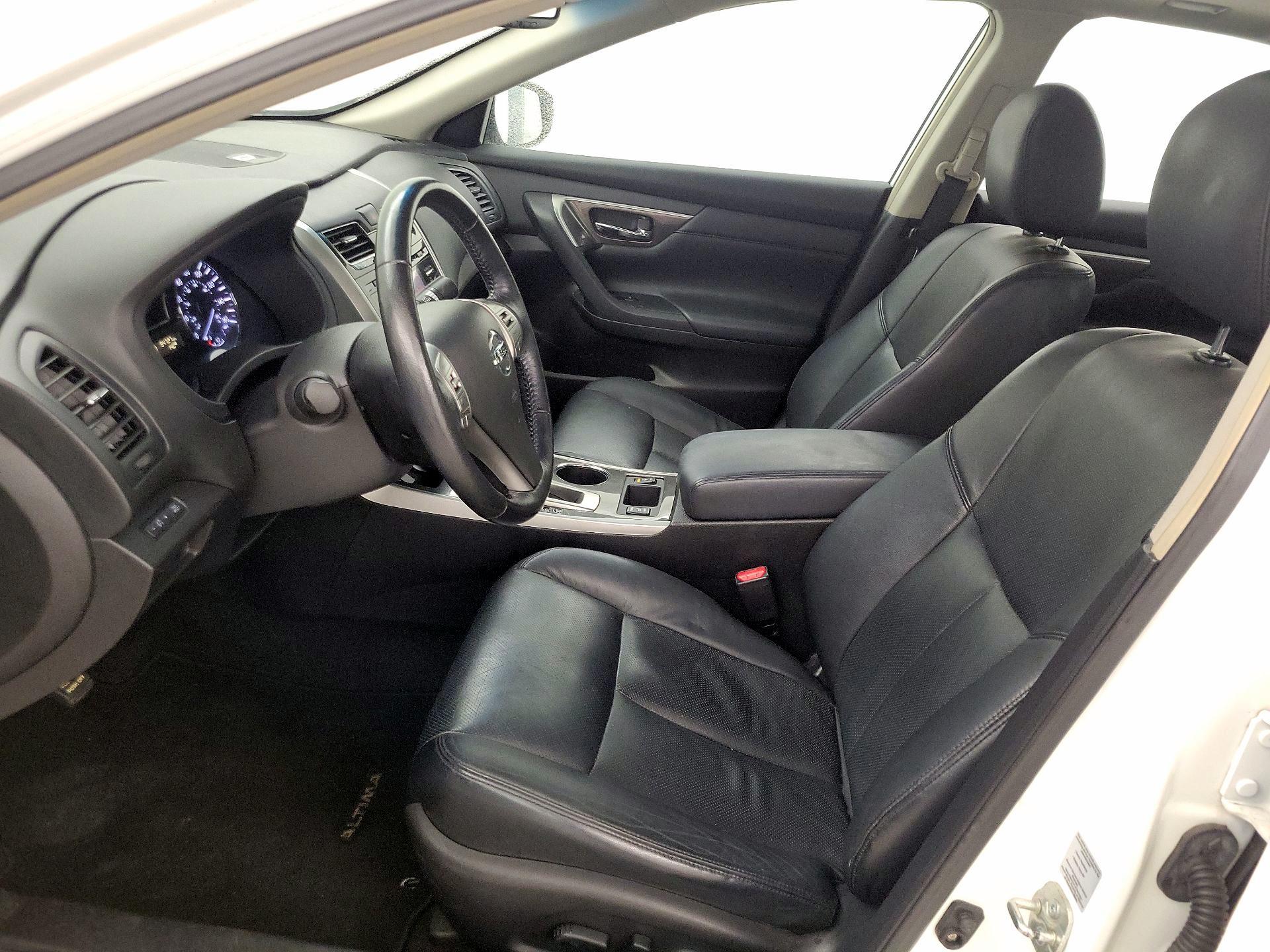 Thumbnail: 2013 Nissan Altima - 11