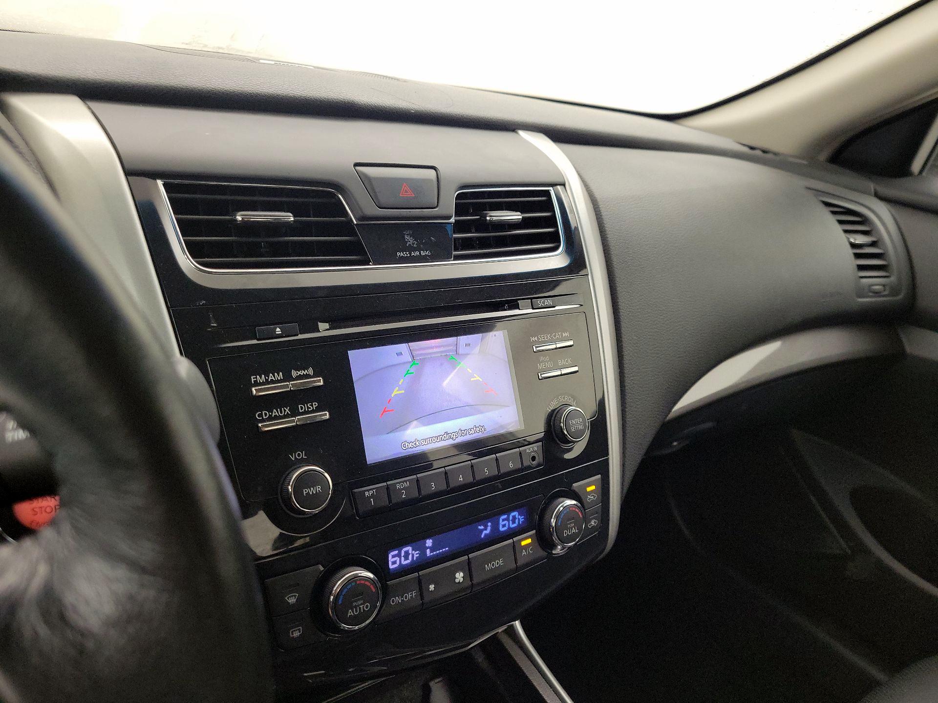 Thumbnail: 2013 Nissan Altima - 14