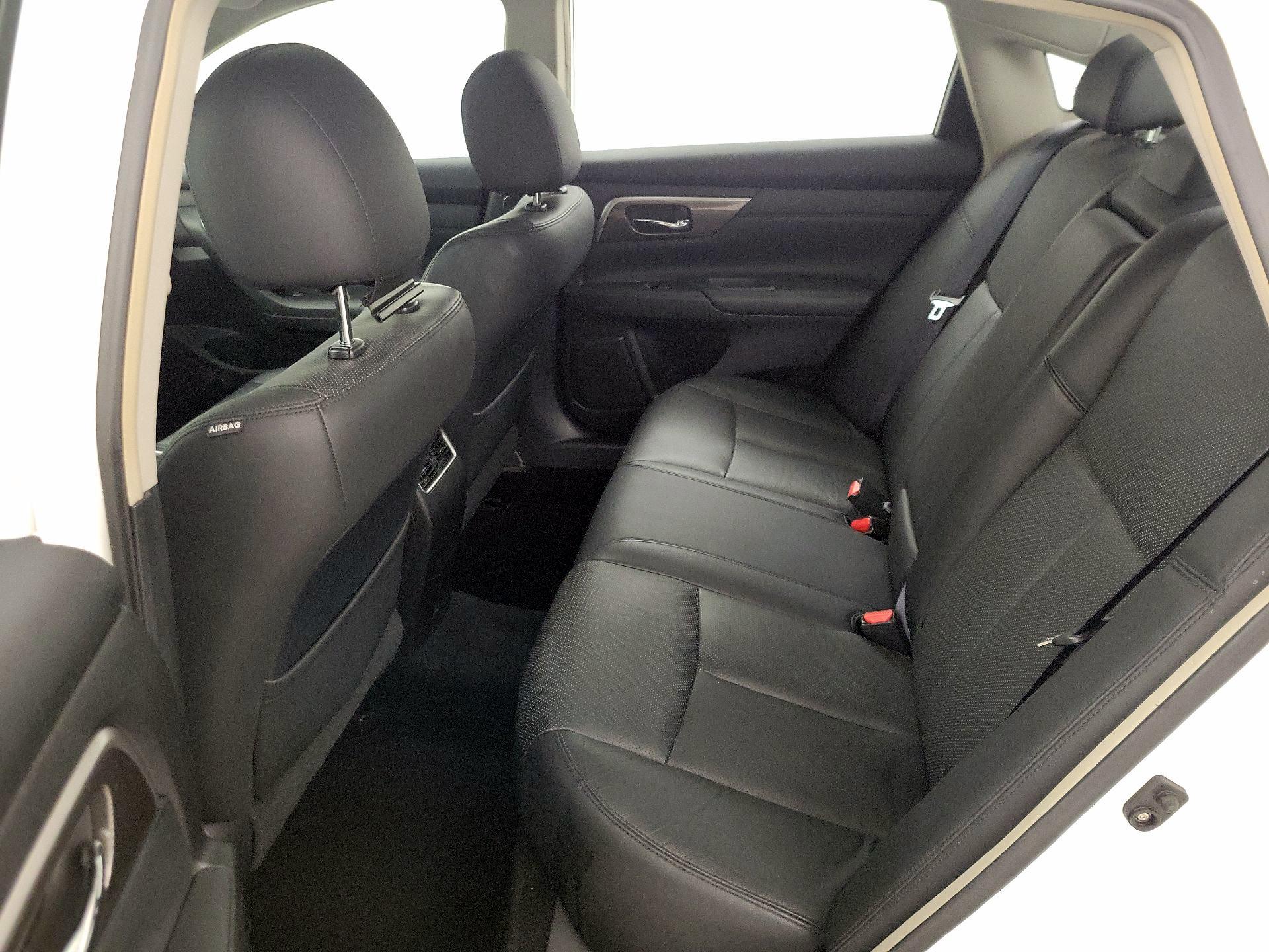 Thumbnail: 2013 Nissan Altima - 20