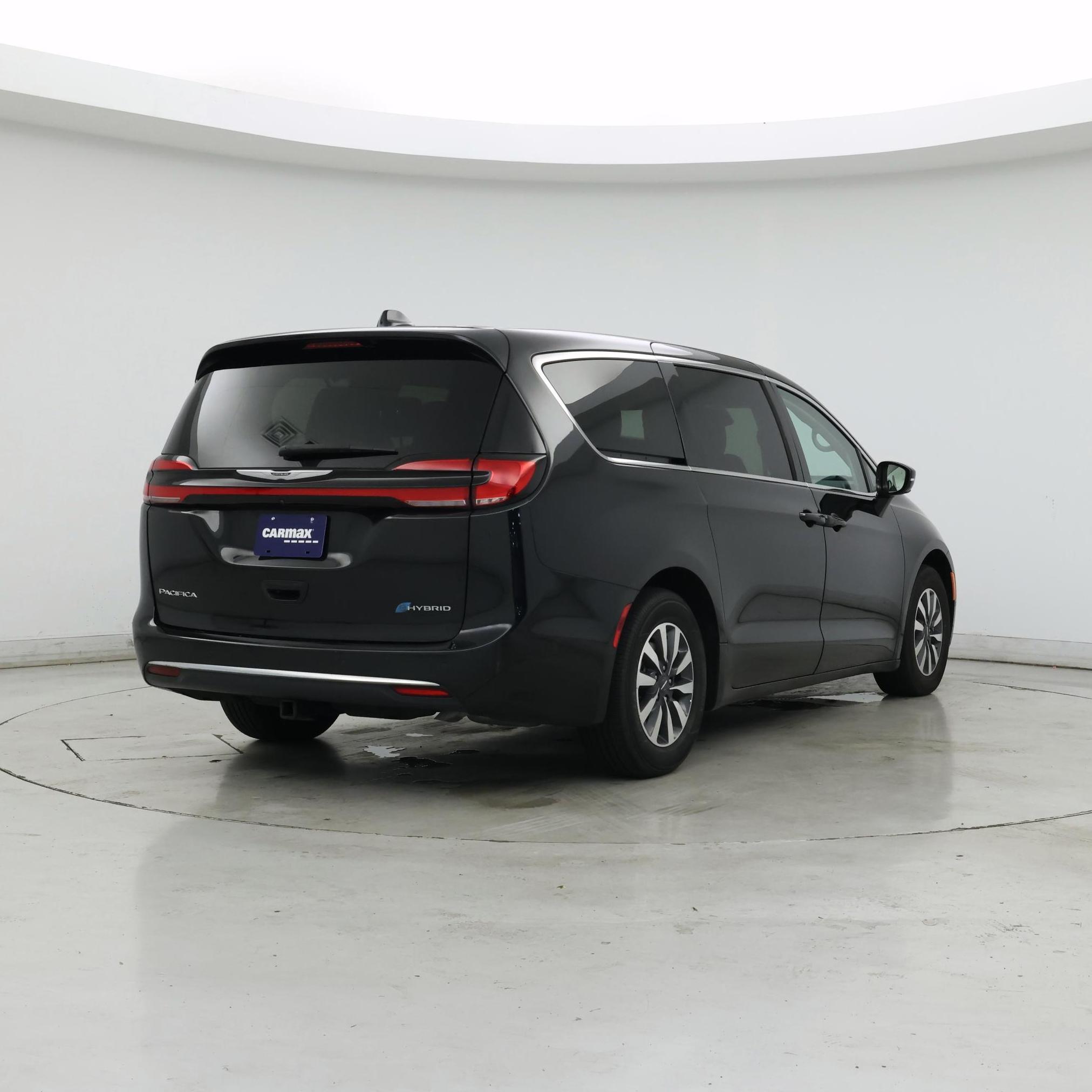 Thumbnail: 2022 Chrysler Pacifica - 8
