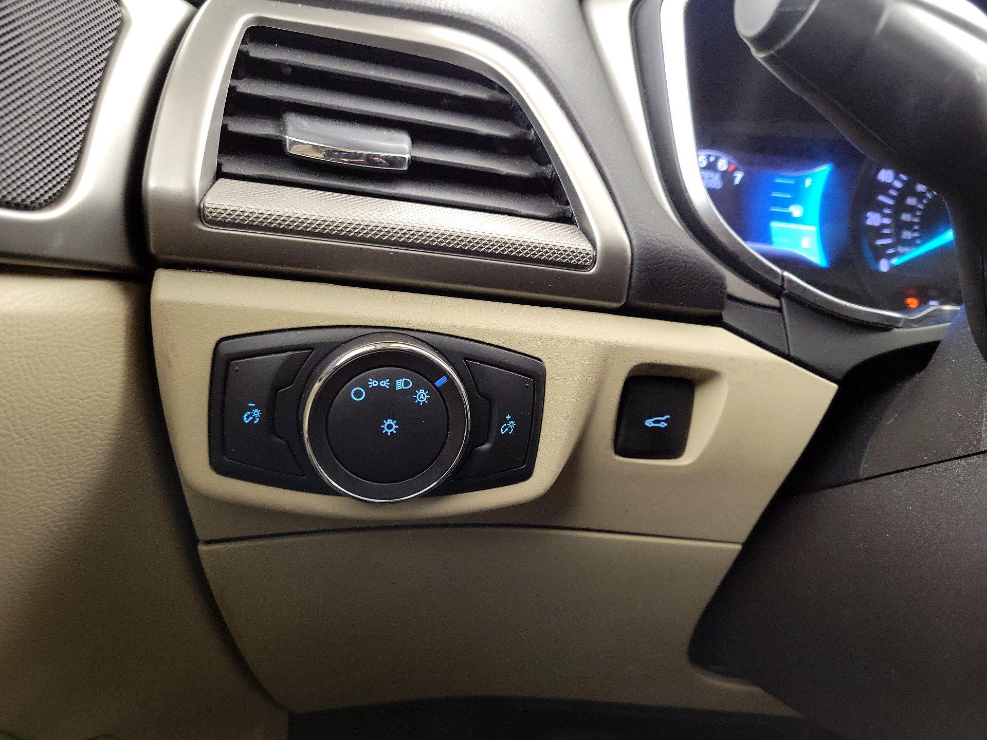 Thumbnail: 2014 Ford Fusion - 13