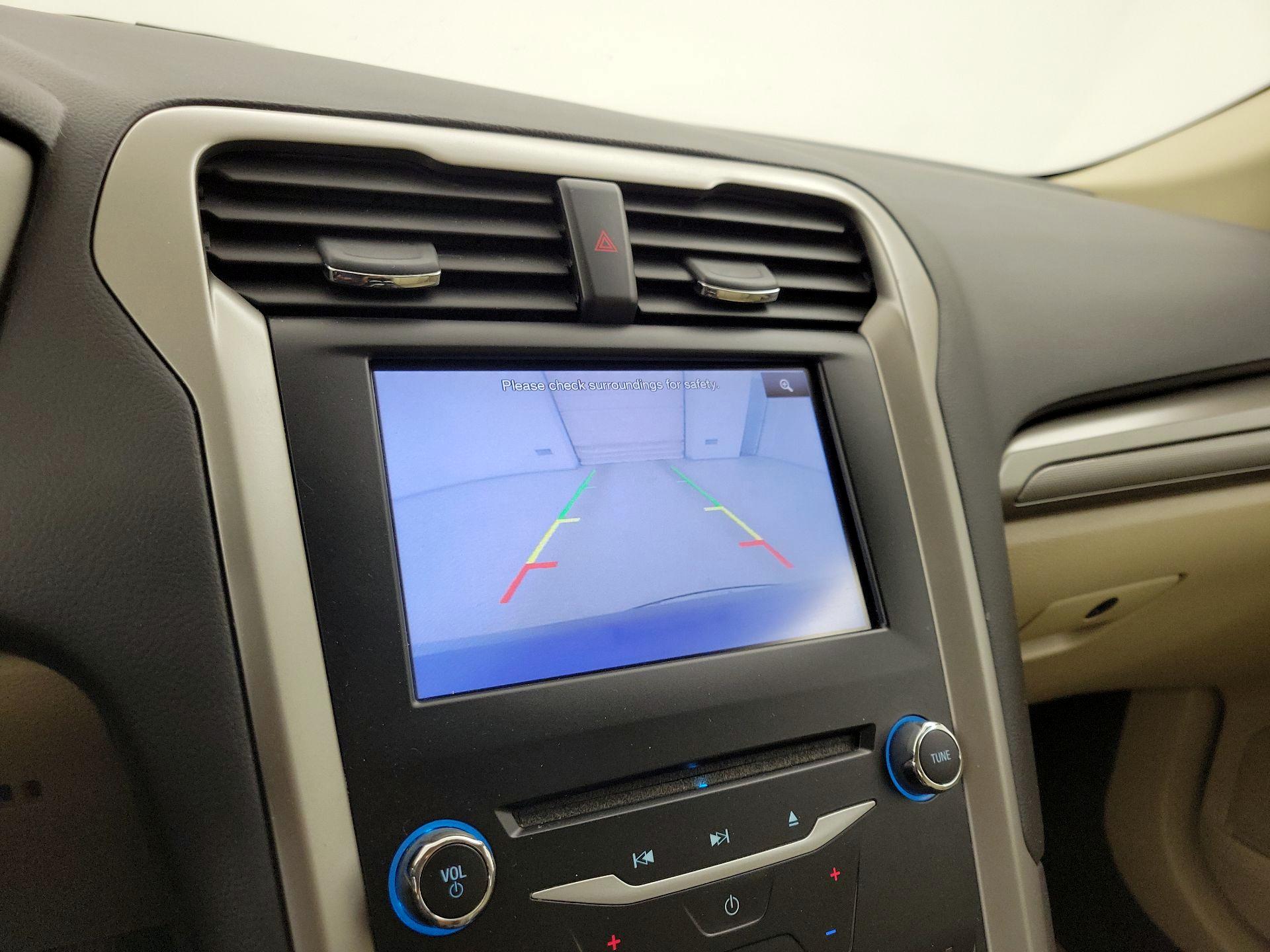 Thumbnail: 2014 Ford Fusion - 14