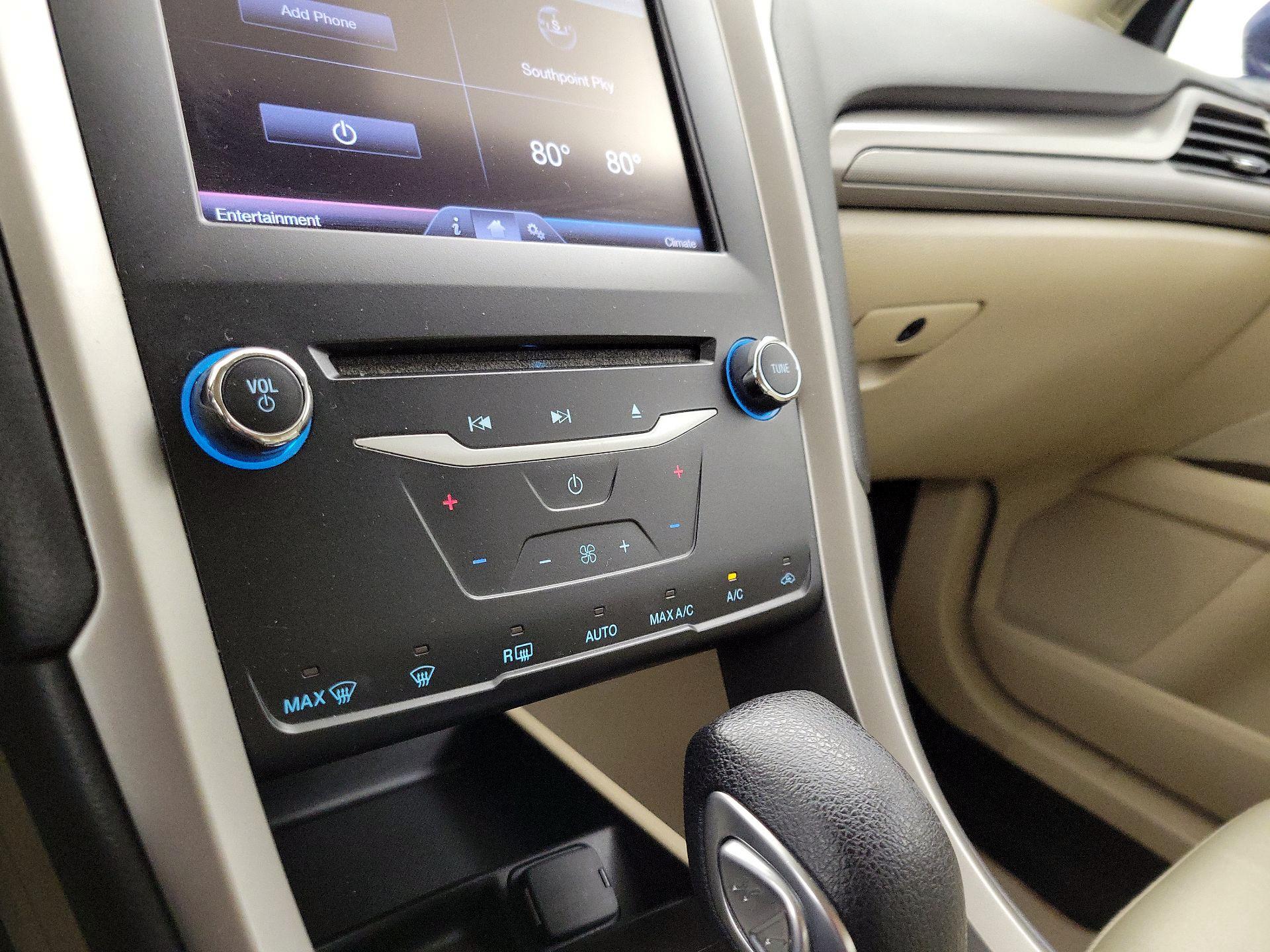 Thumbnail: 2014 Ford Fusion - 16