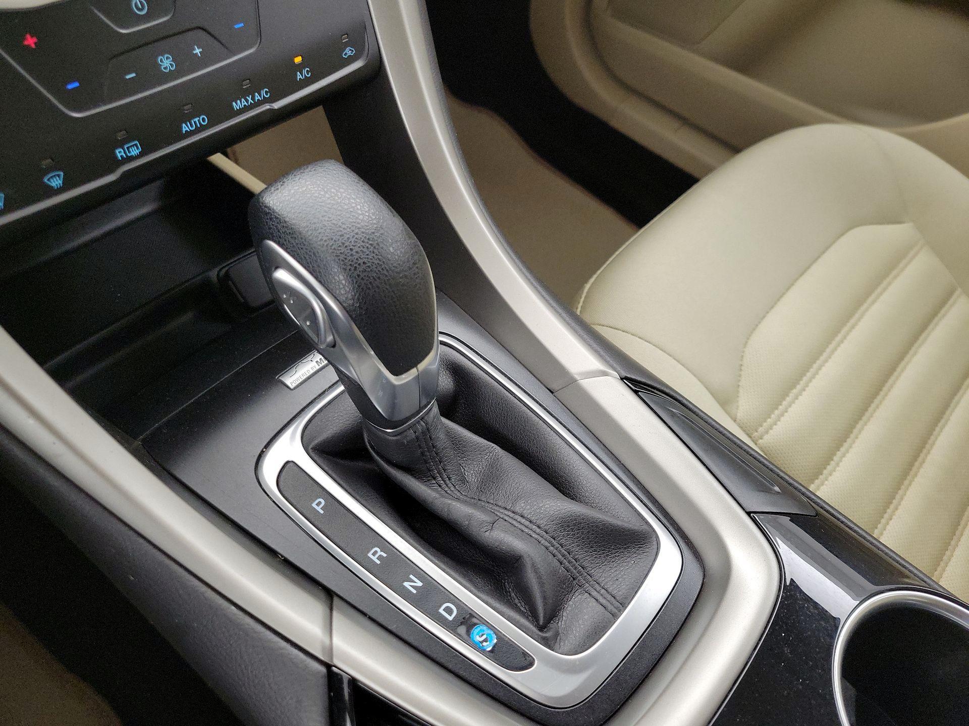 Thumbnail: 2014 Ford Fusion - 17