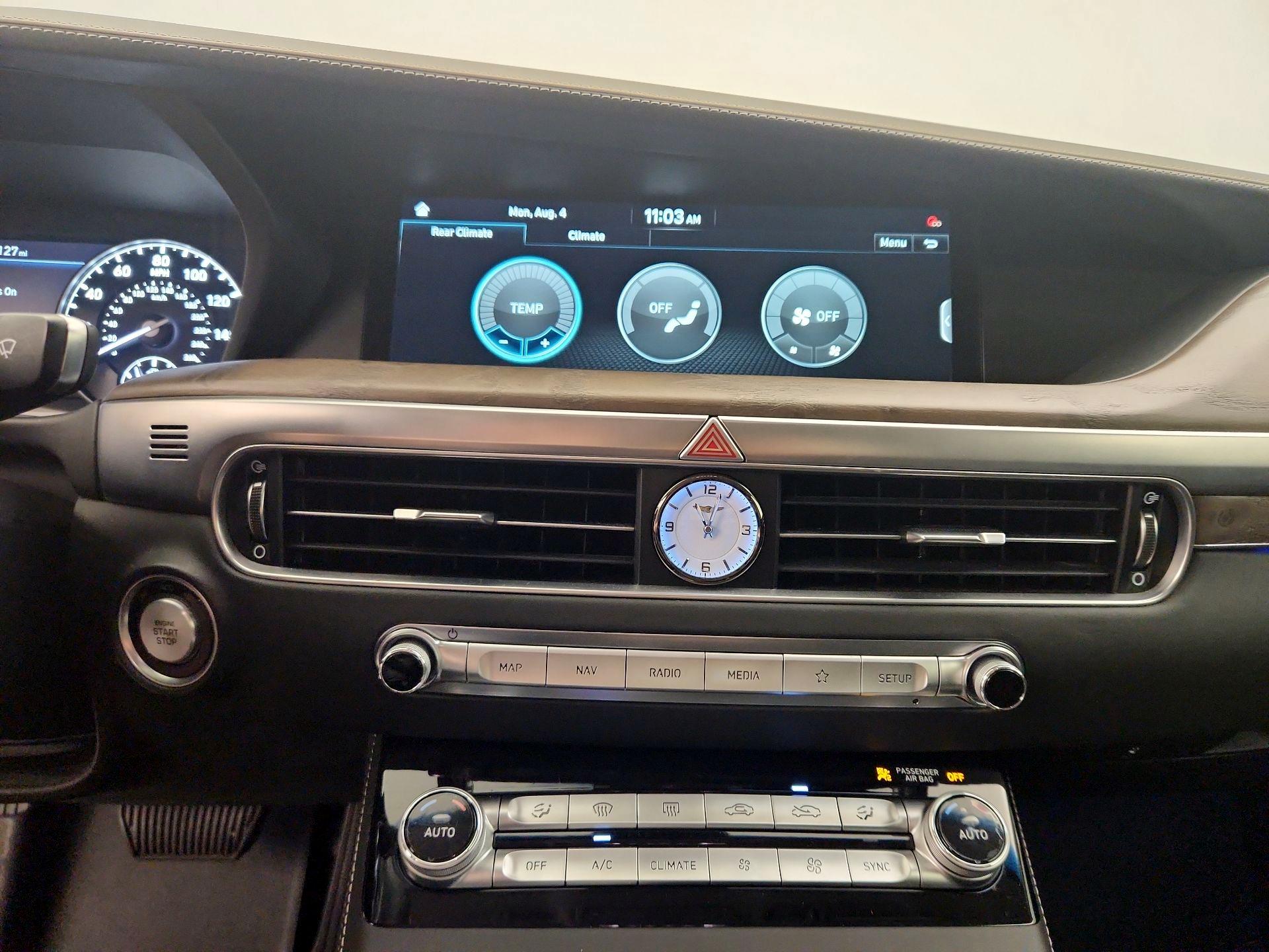 Thumbnail: 2021 Genesis G90 - 17