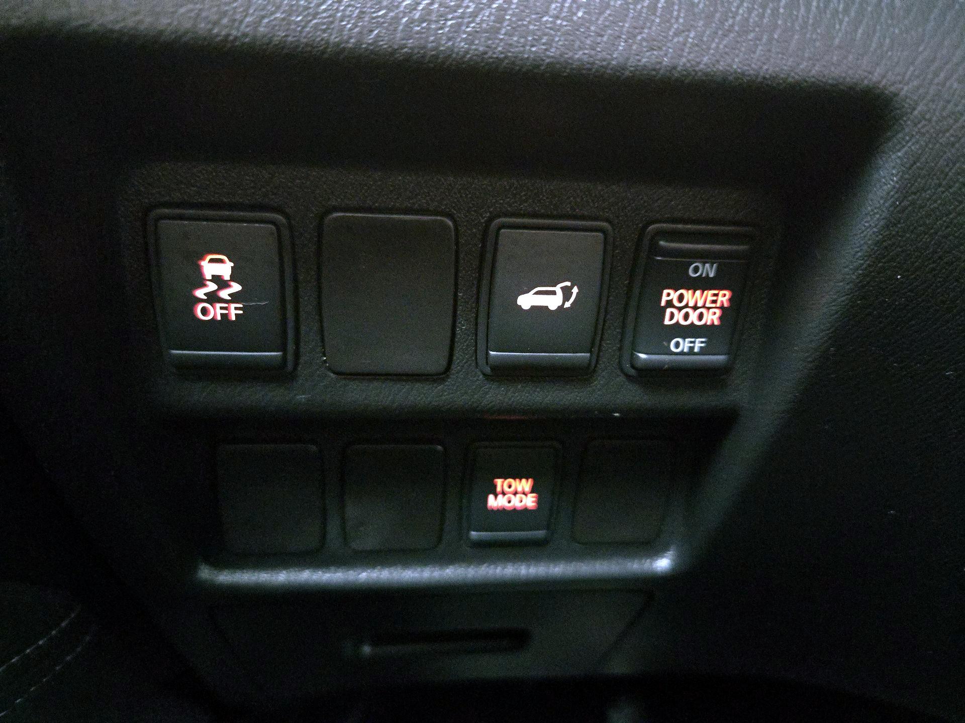 Thumbnail: 2014 Nissan Pathfinder - 13