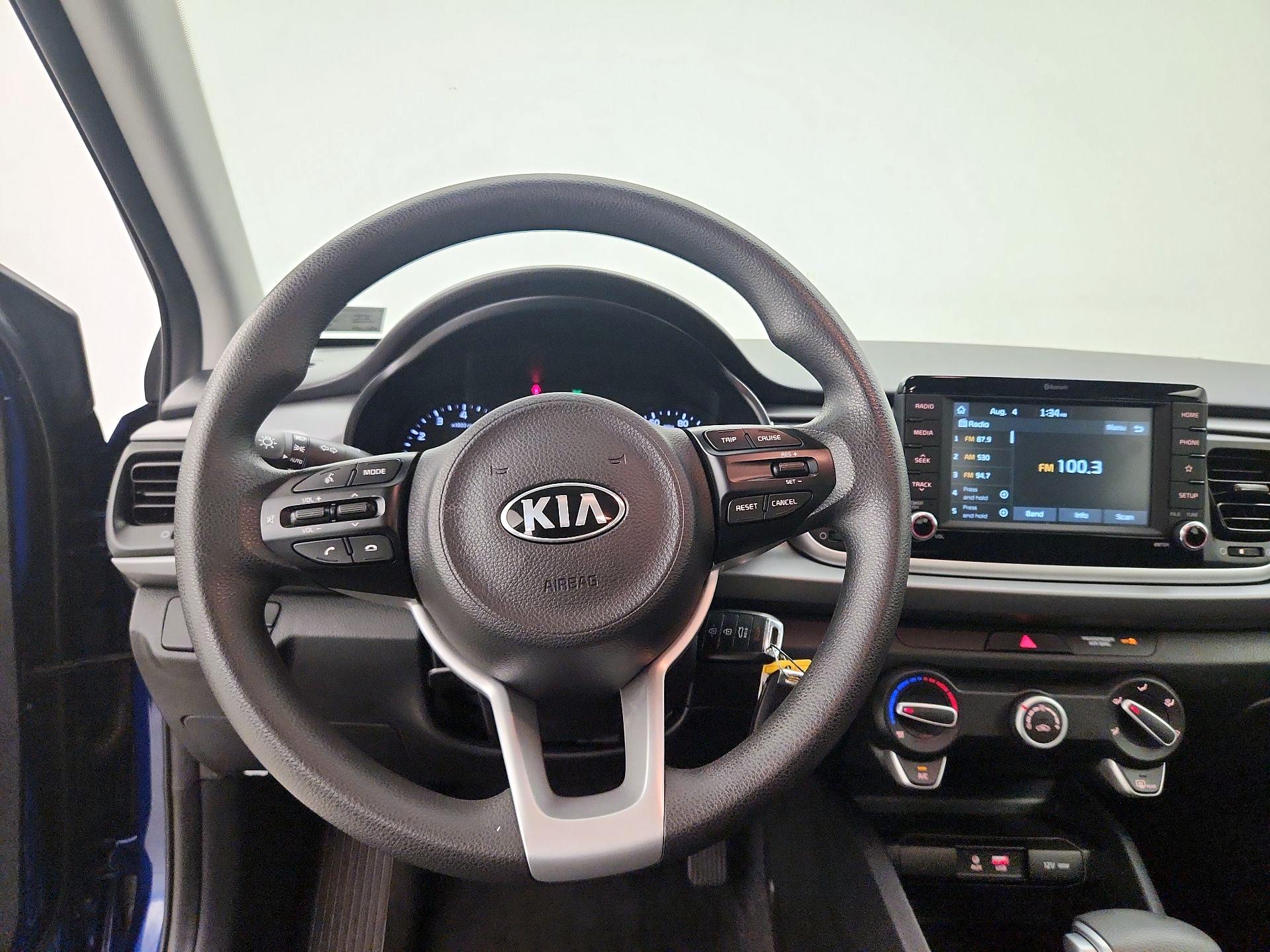 Thumbnail: 2020 Kia Rio - 10