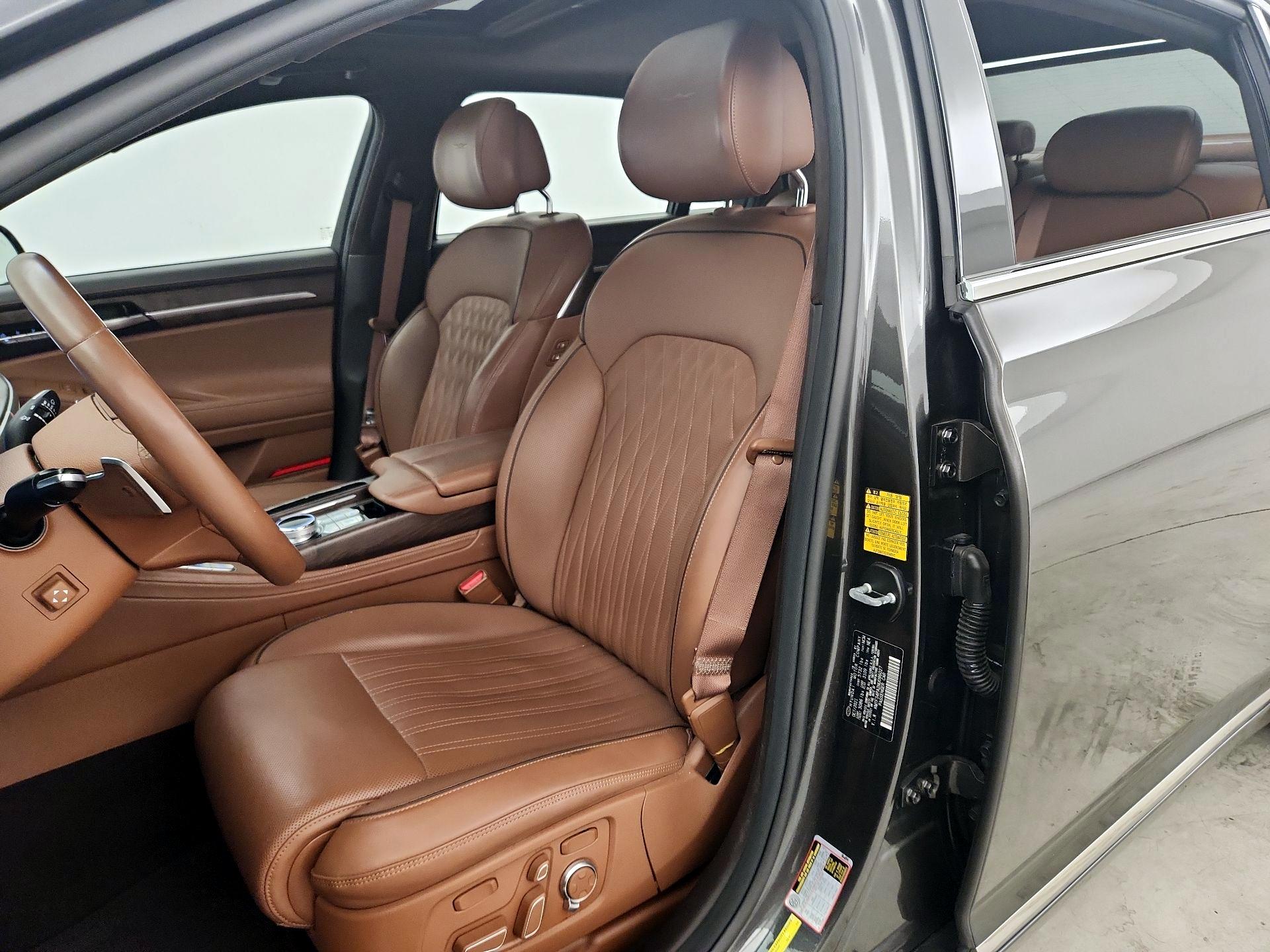 Thumbnail: 2022 Genesis G90 - 11