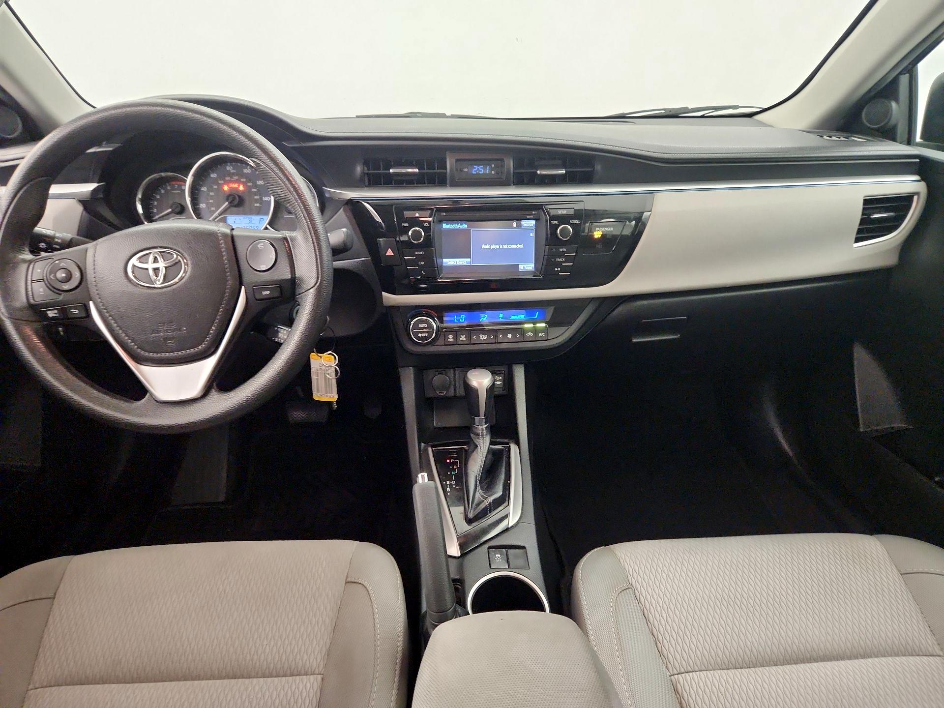 Thumbnail: 2015 Toyota Corolla - 9