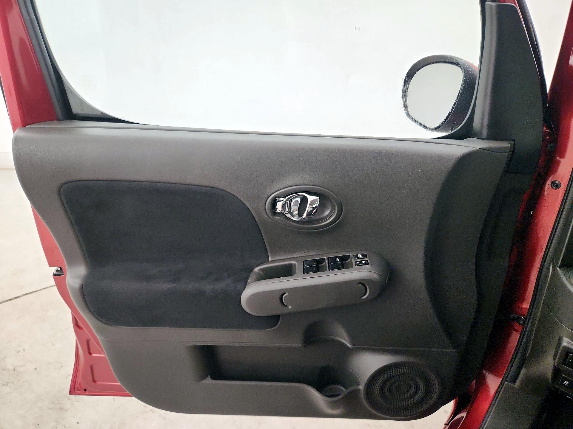 Thumbnail: 2013 Nissan Cube - 12
