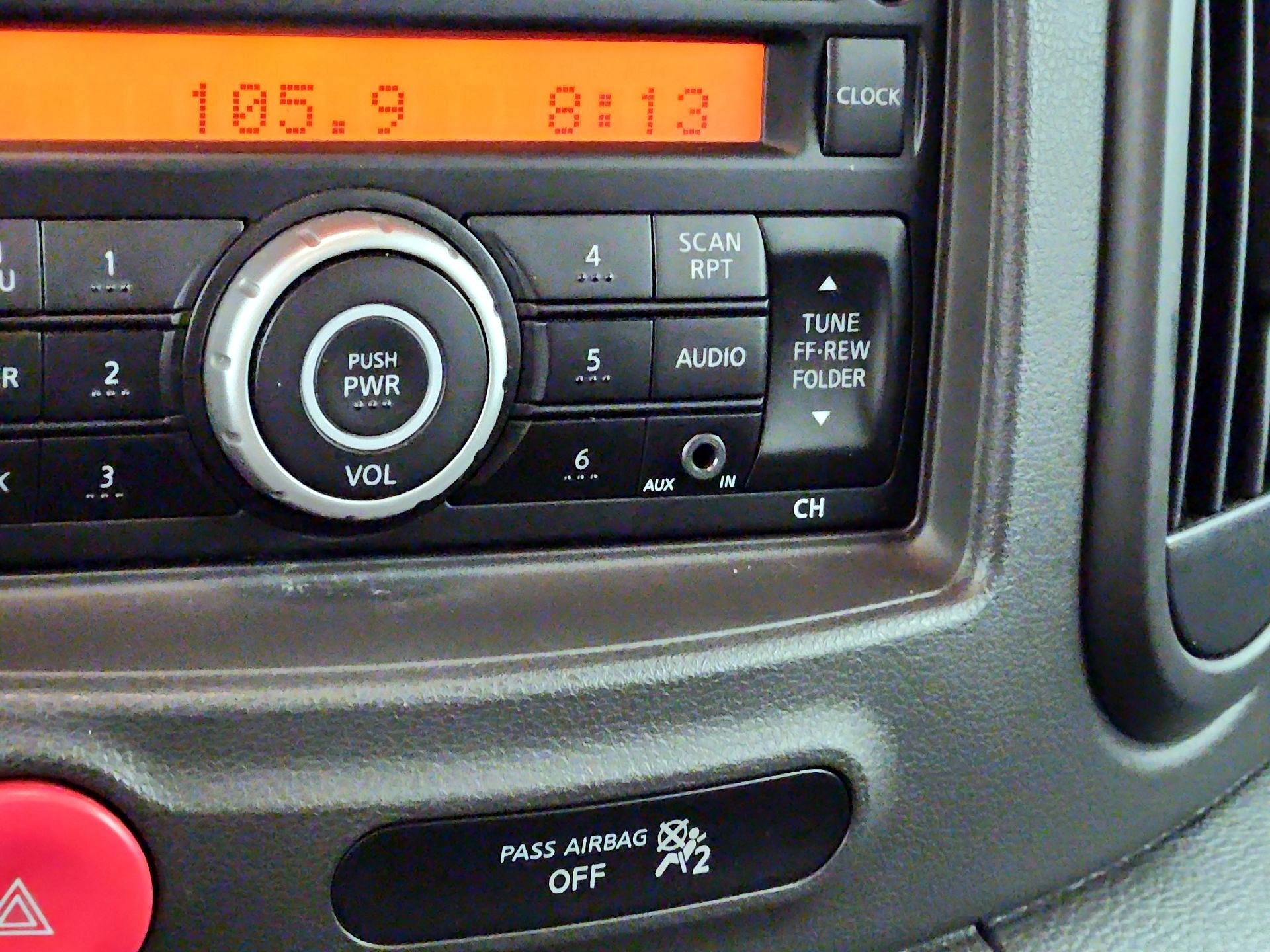Thumbnail: 2013 Nissan Cube - 17