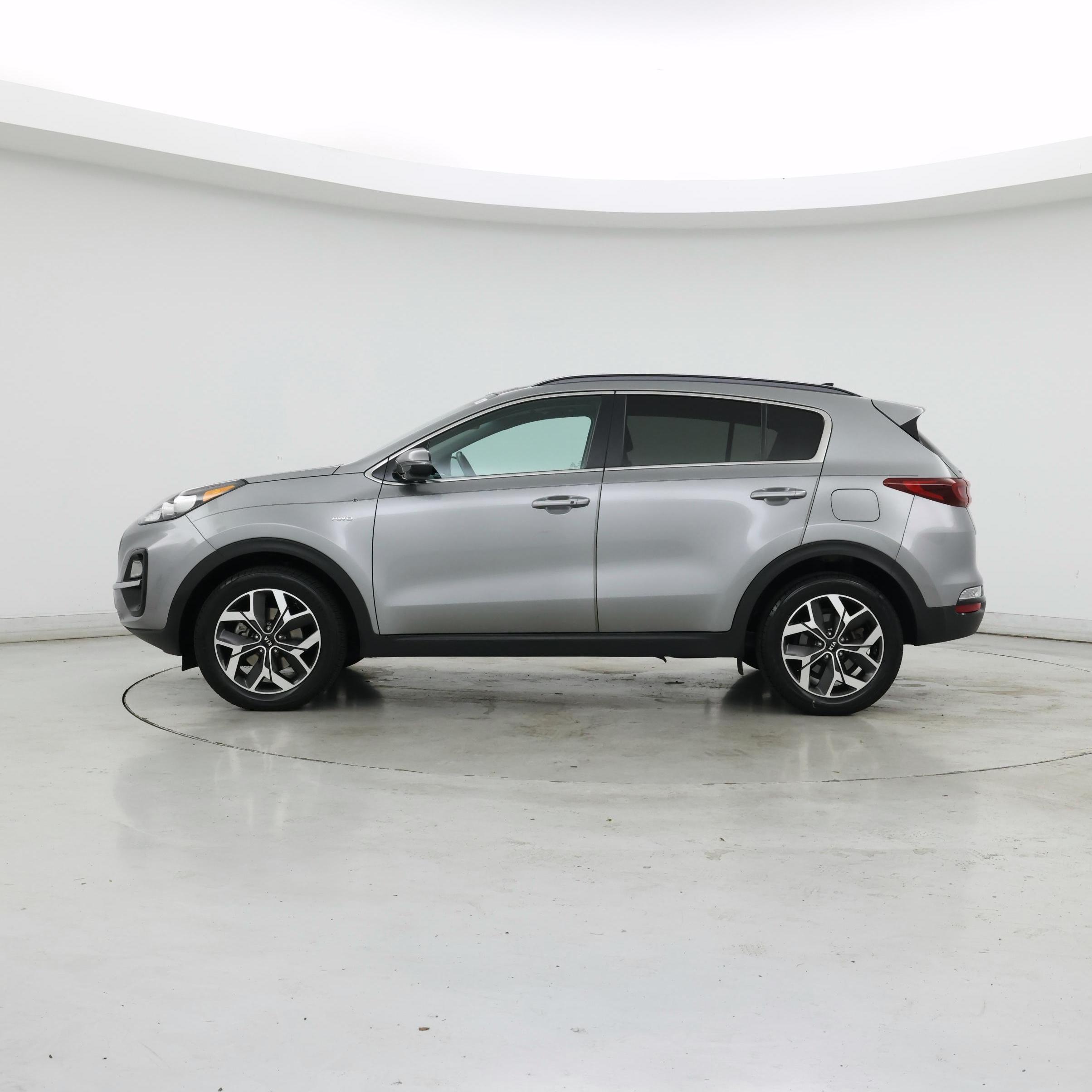 Thumbnail: 2020 Kia Sportage - 3
