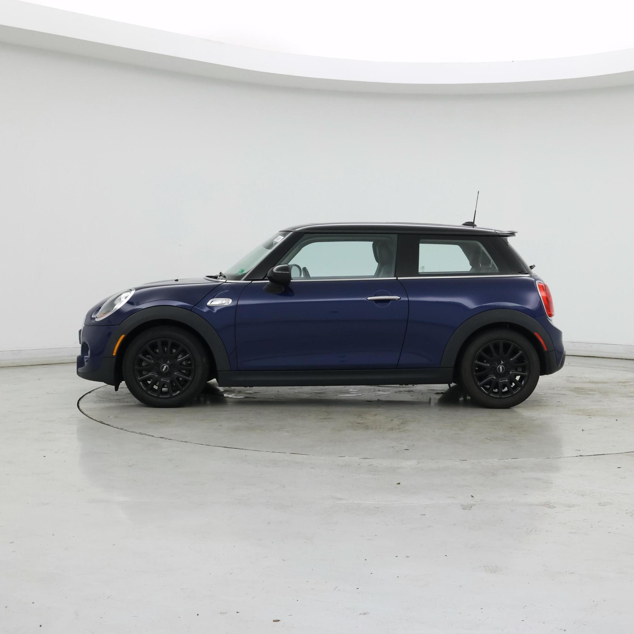 Thumbnail: 2015 MINI Cooper Hardtop - 3