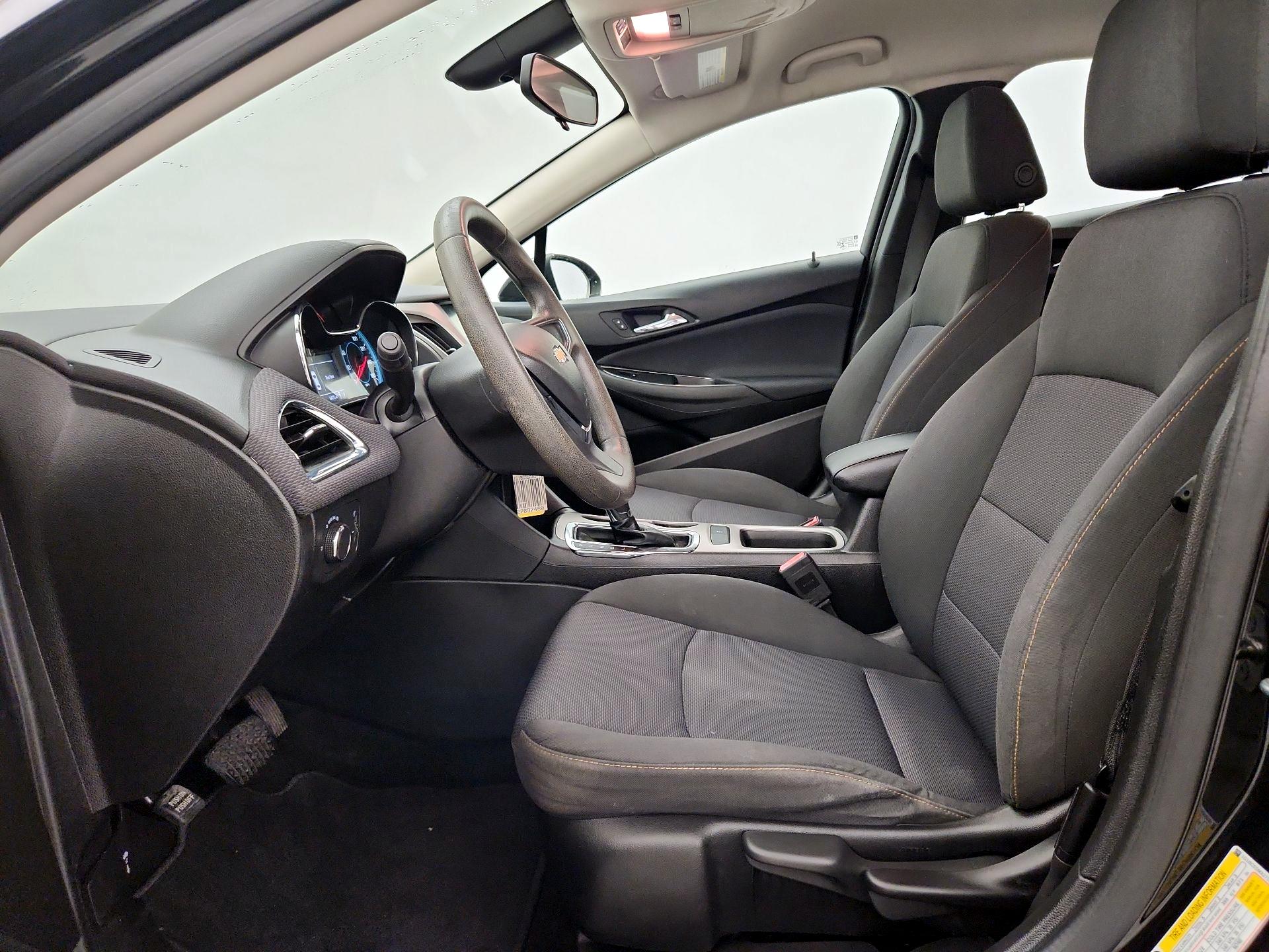 Thumbnail: 2018 Chevrolet Cruze - 11