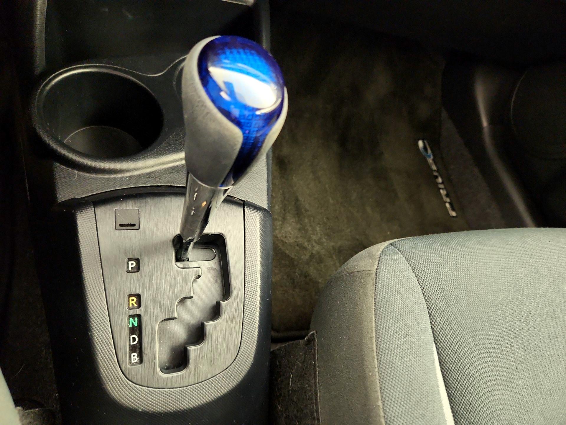 Thumbnail: 2018 Toyota Prius c - 17