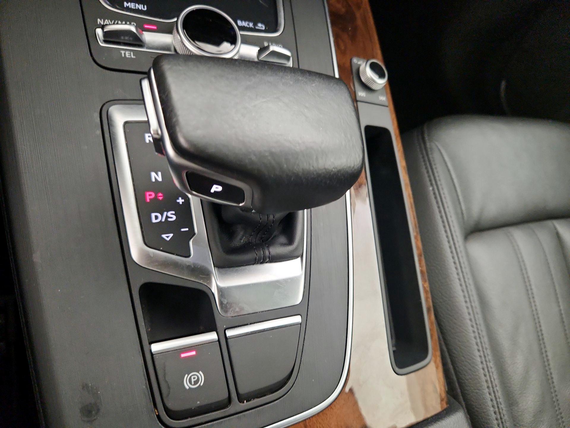 Thumbnail: 2018 Audi Q5 - 18