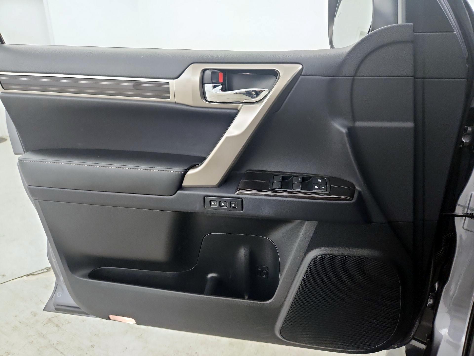 Thumbnail: 2021 Lexus GX - 12