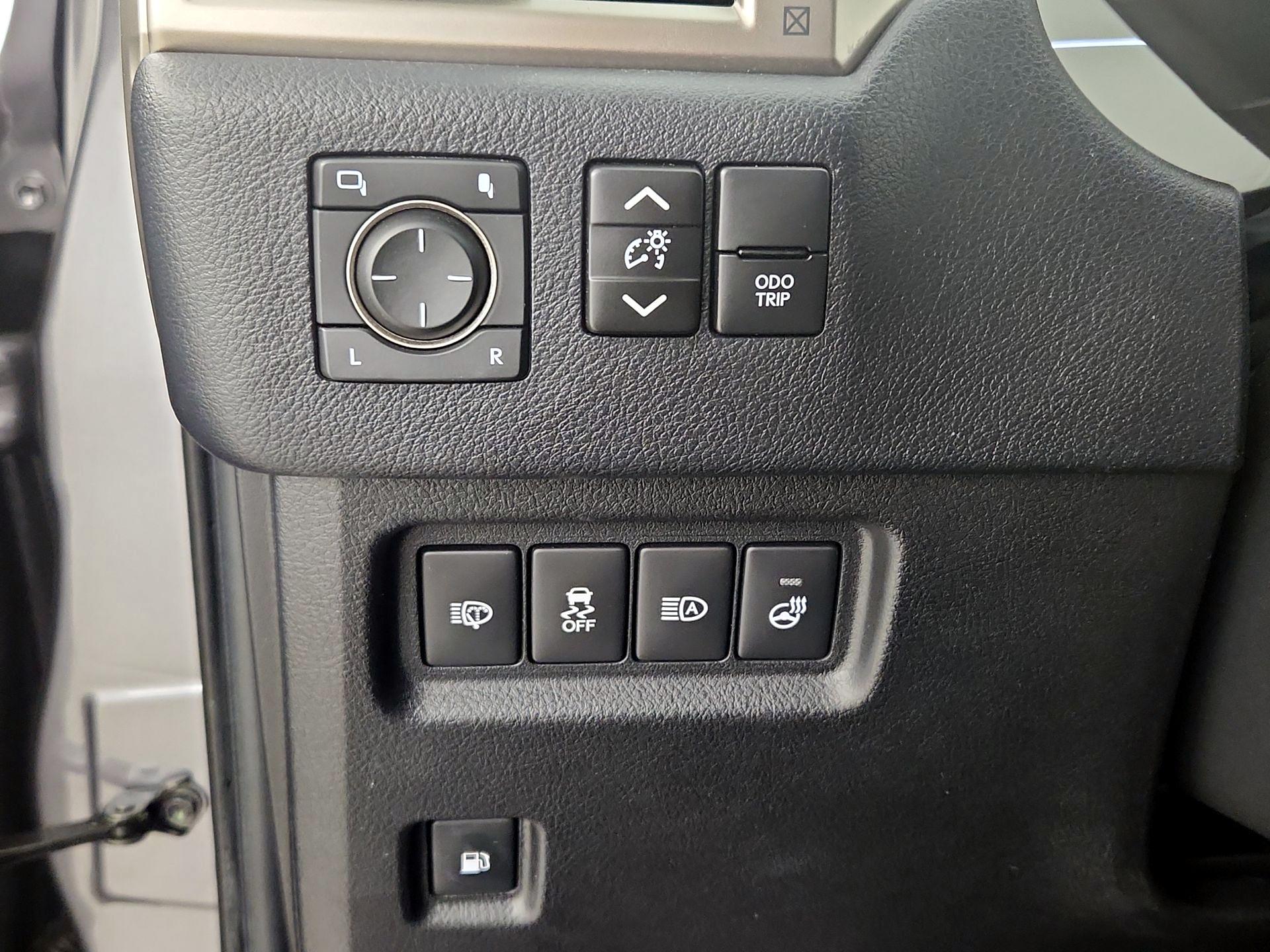 Thumbnail: 2021 Lexus GX - 13