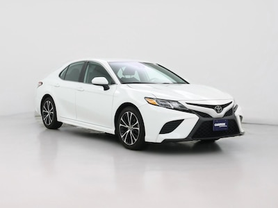 White 2020 Toyota Camry SE