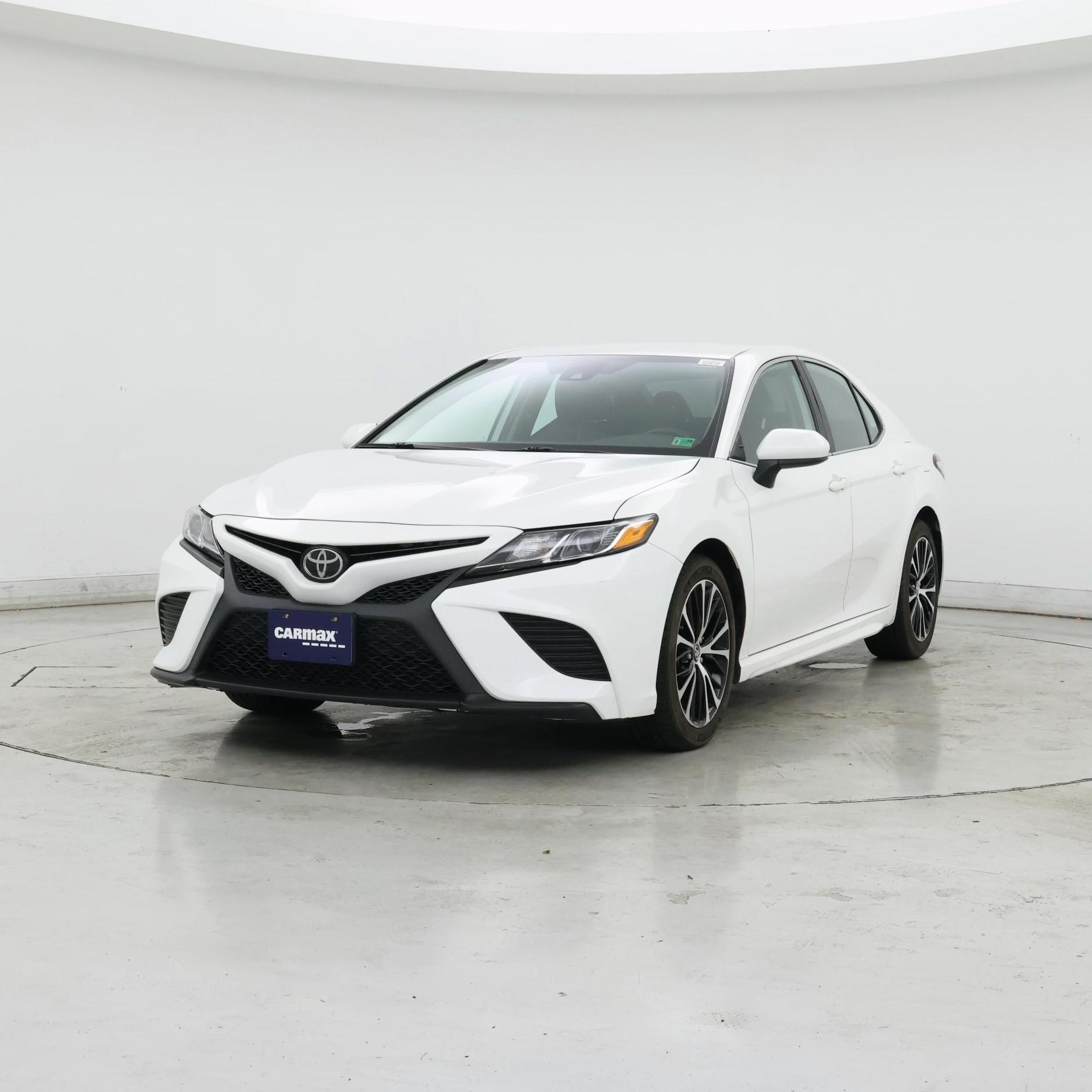 Thumbnail: 2020 Toyota Camry - 4