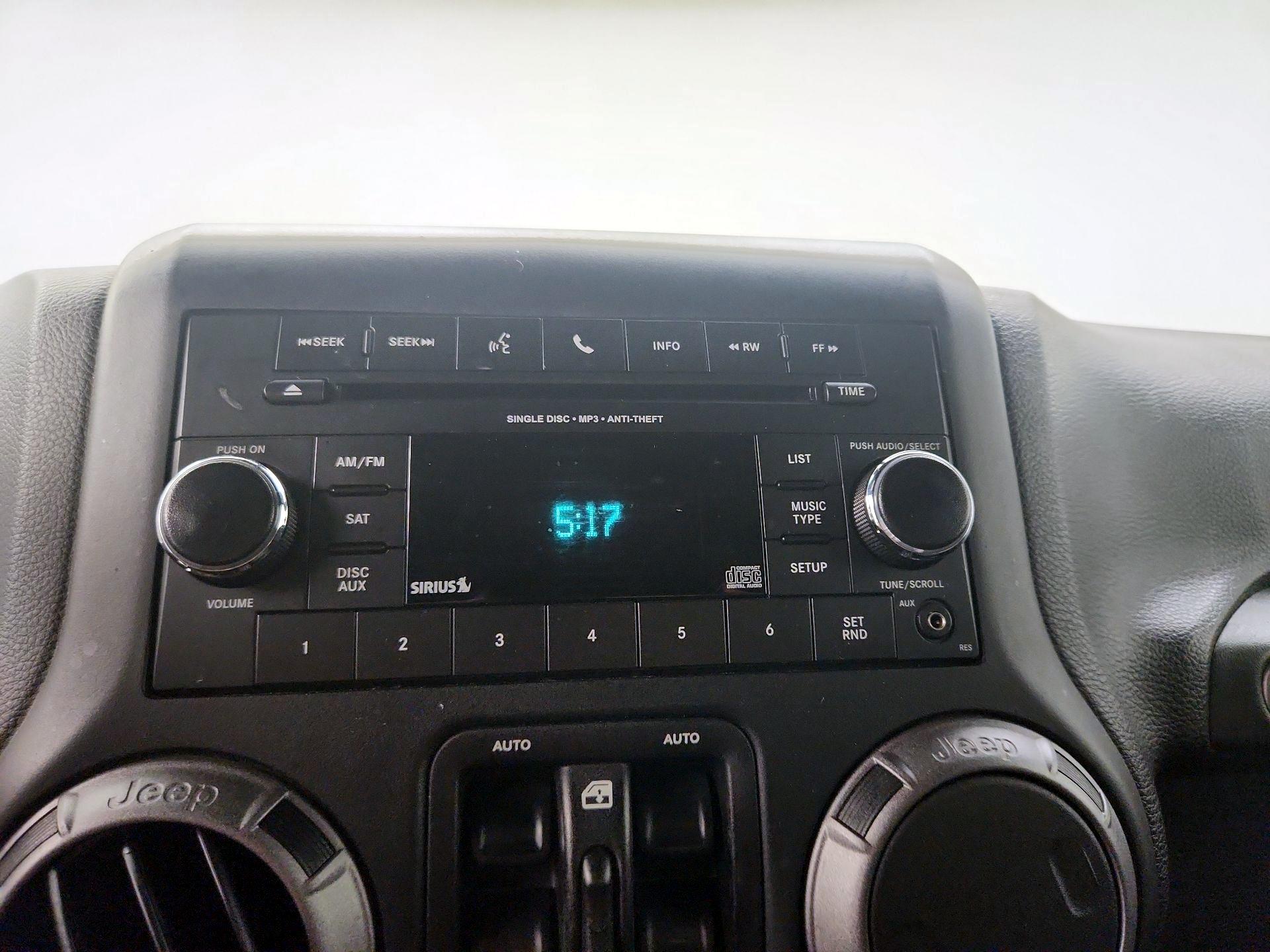 Thumbnail: 2018 Jeep Wrangler - 13