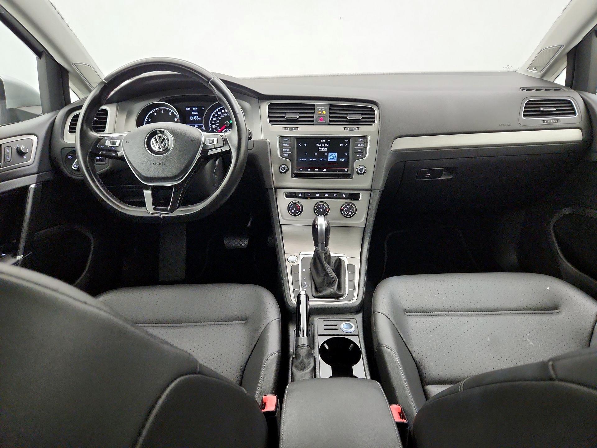 Thumbnail: 2016 Volkswagen Golf - 9