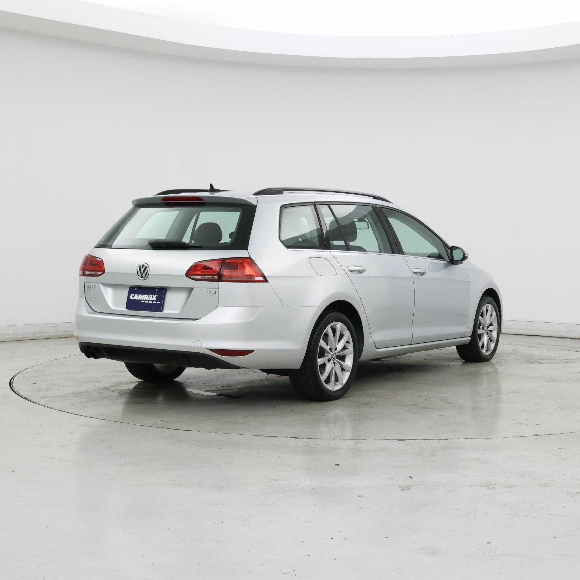 Thumbnail: 2016 Volkswagen Golf - 8