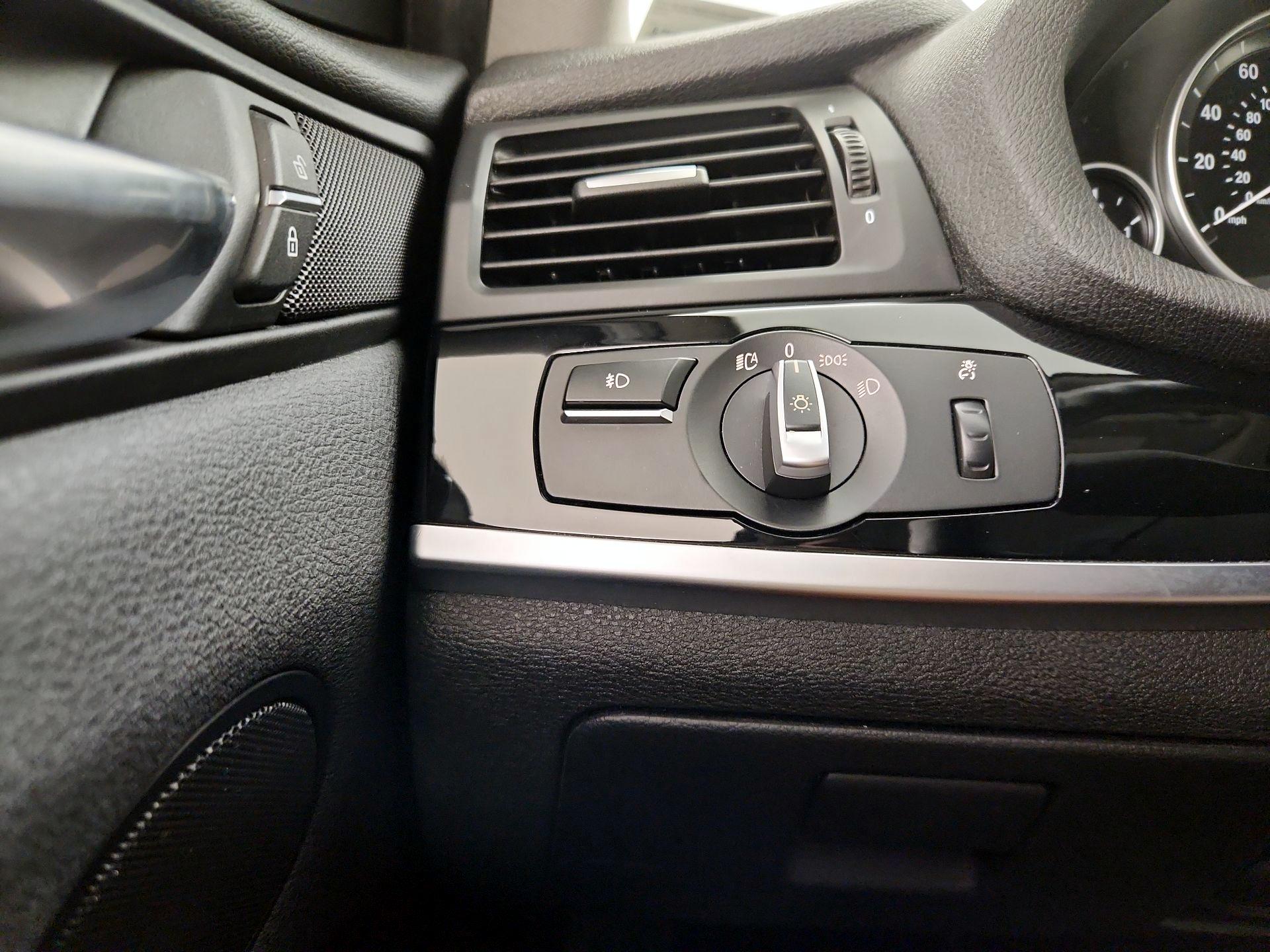 Thumbnail: 2017 BMW X3 - 13
