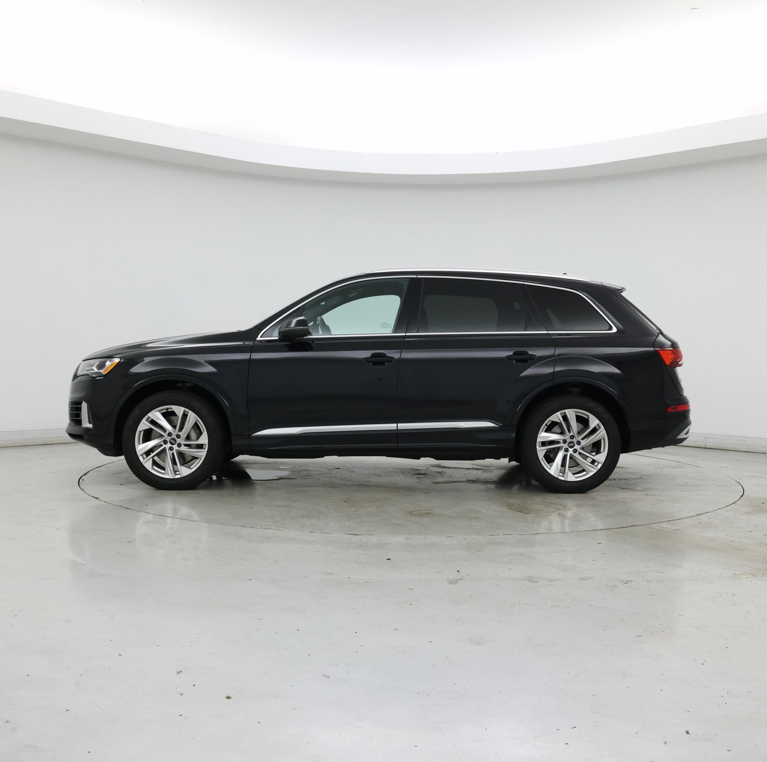 Thumbnail: 2021 Audi Q7 - 3