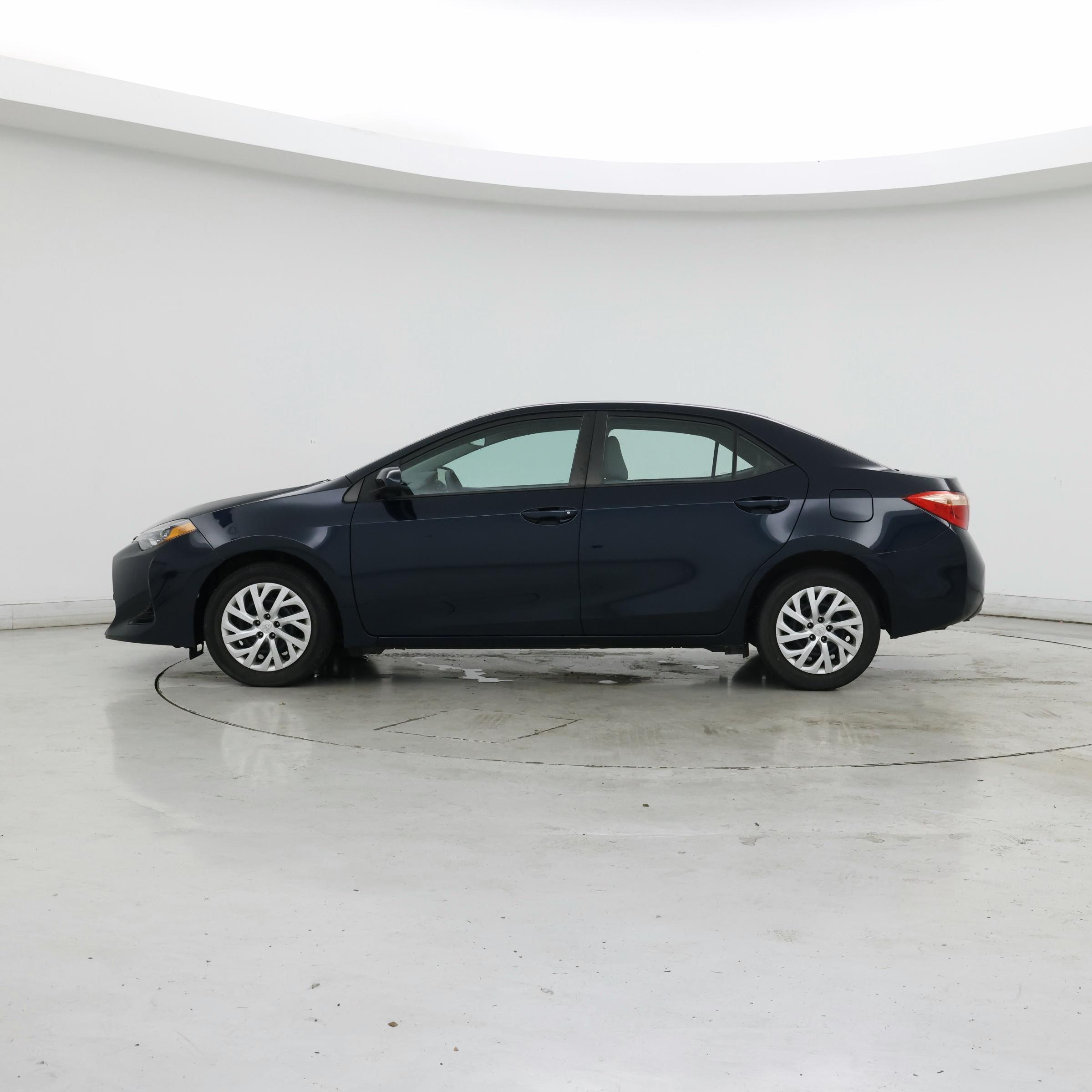Thumbnail: 2019 Toyota Corolla - 3