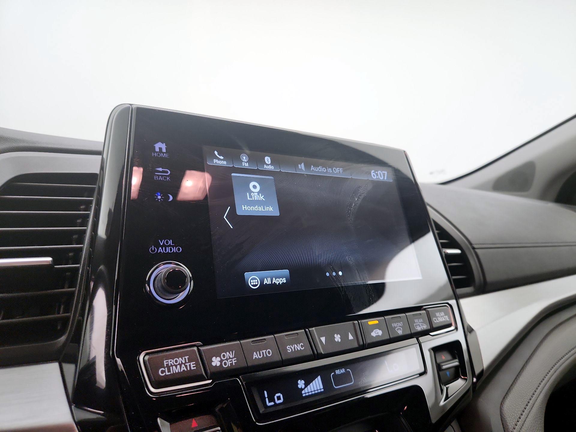 Thumbnail: 2019 Honda Odyssey - 14