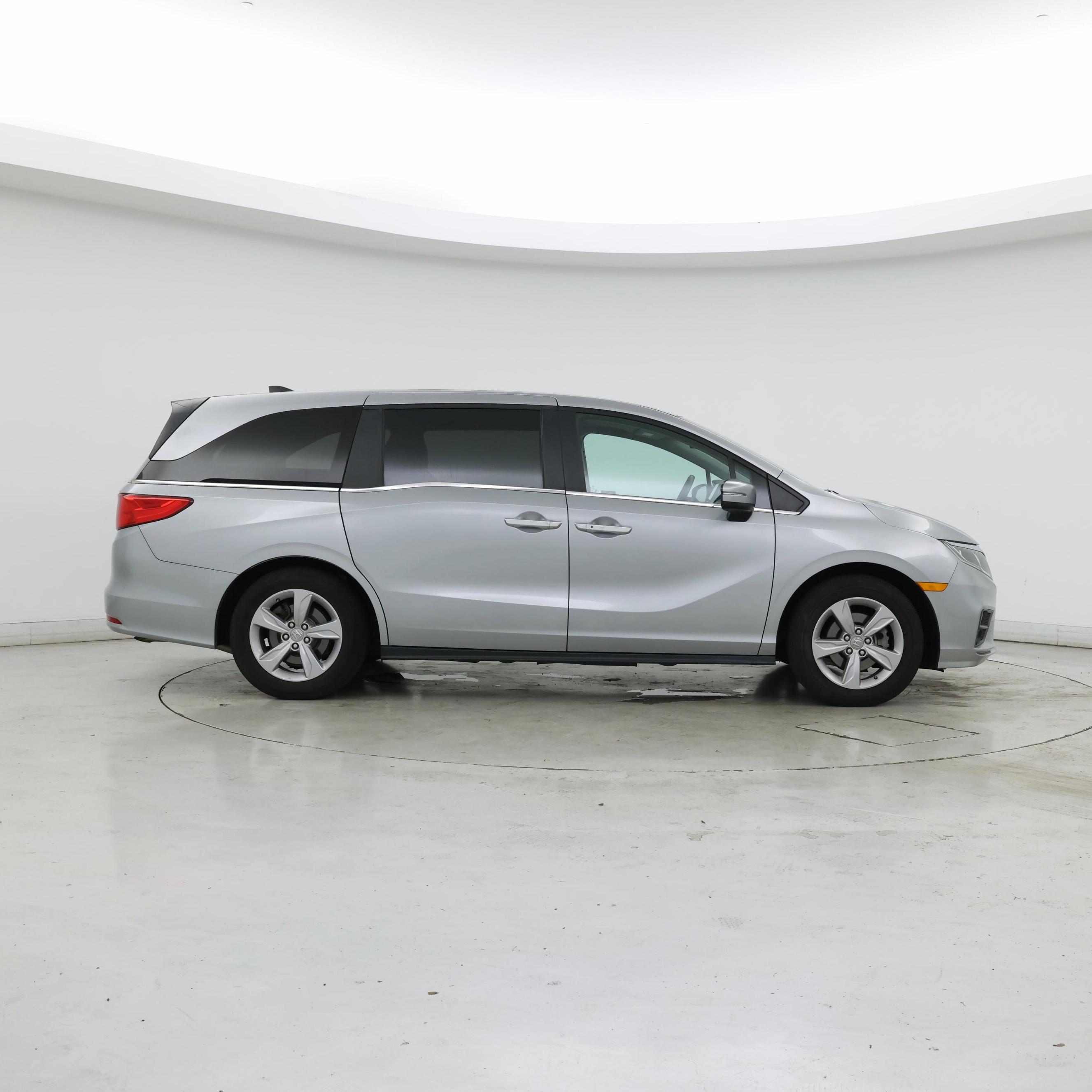 Thumbnail: 2019 Honda Odyssey - 7