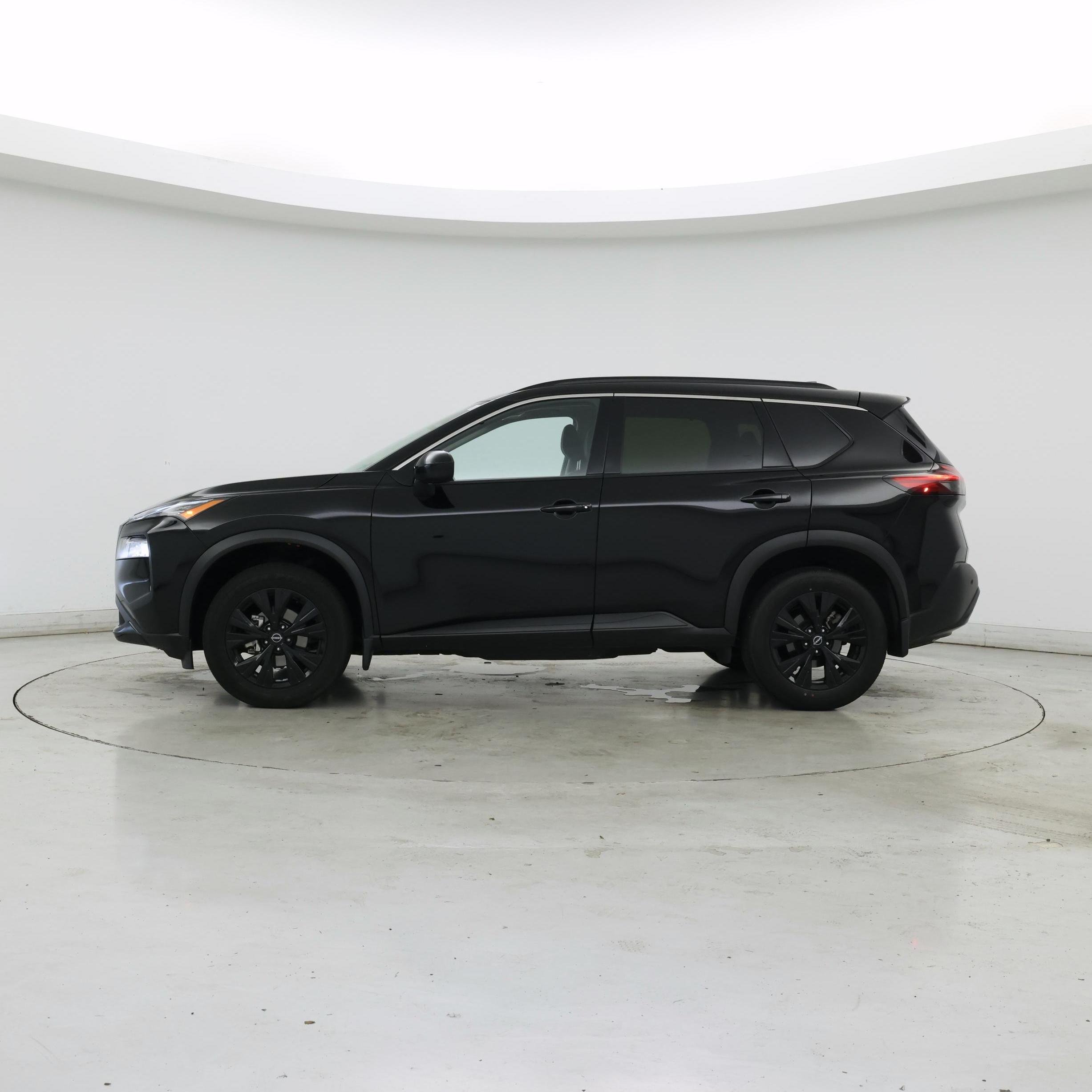 Thumbnail: 2023 Nissan Rogue - 3