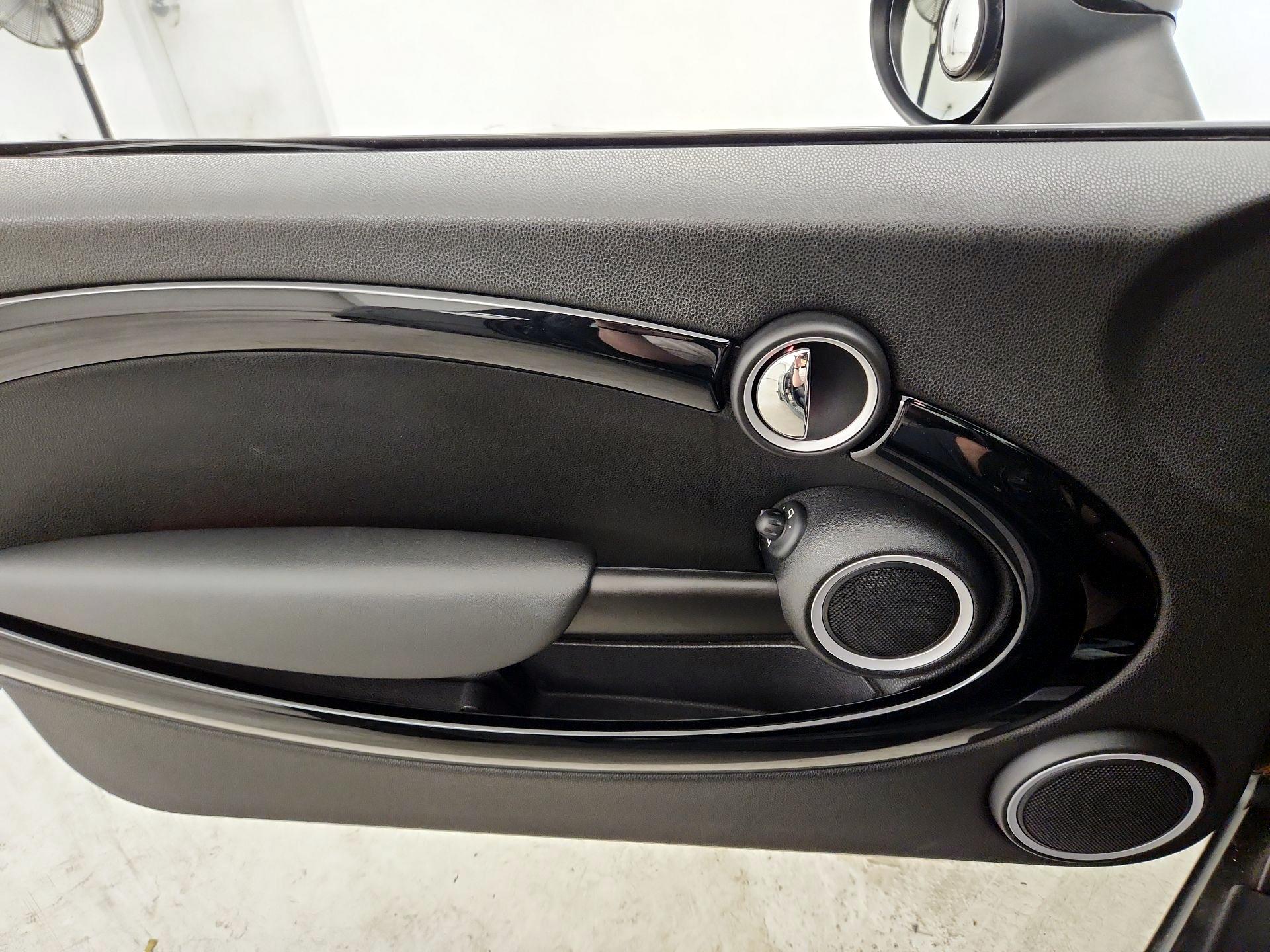 Thumbnail: 2014 MINI Cooper Roadster - 12