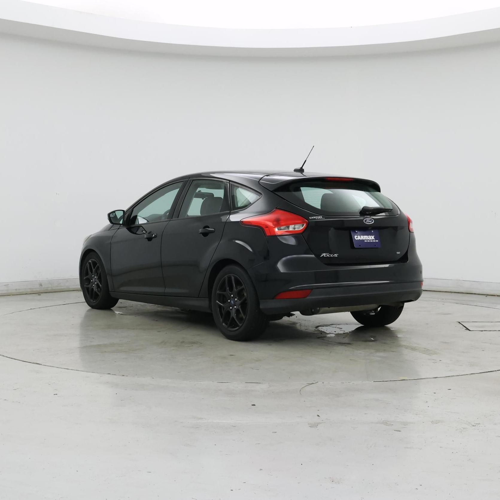 Thumbnail: 2016 Ford Focus - 2