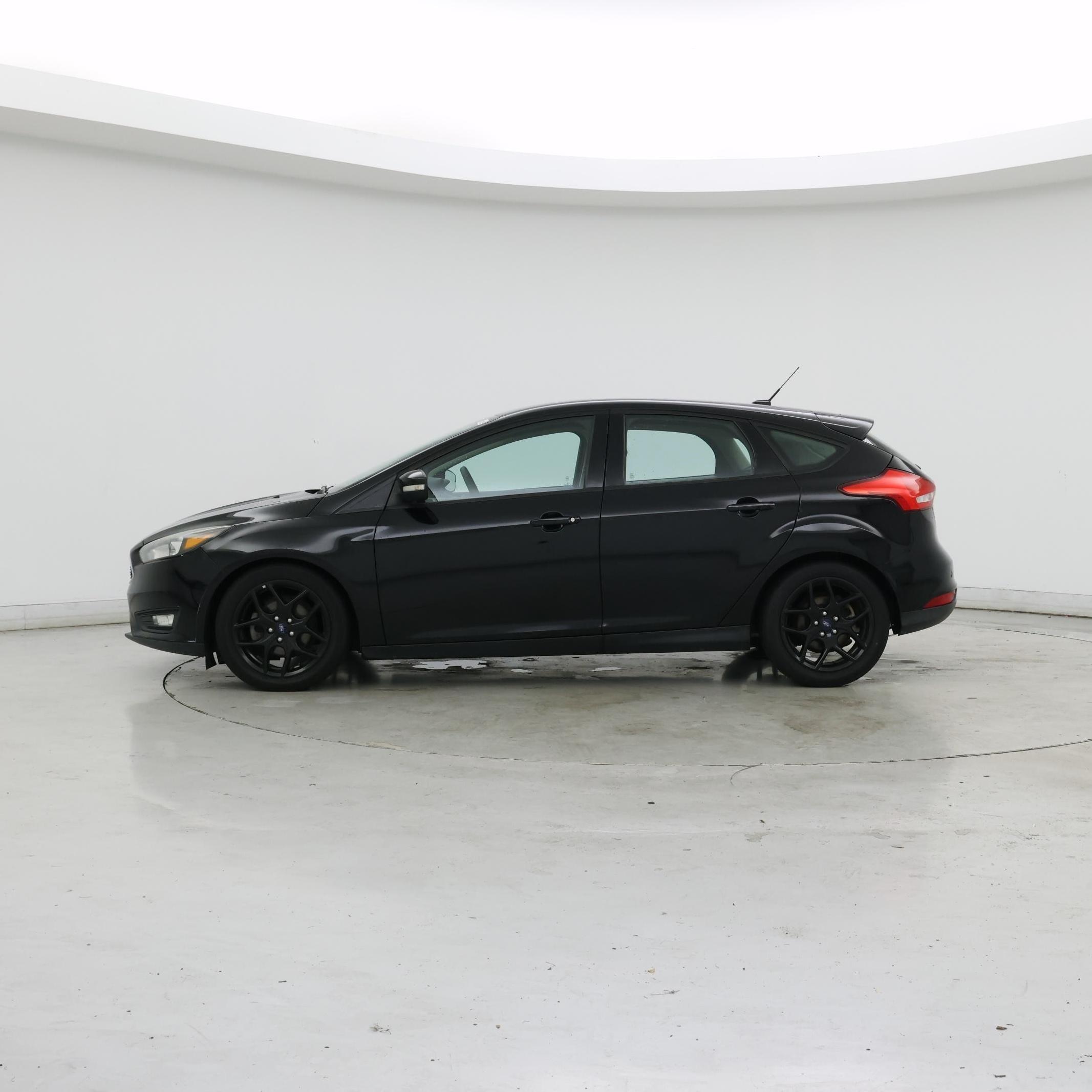 Thumbnail: 2016 Ford Focus - 3