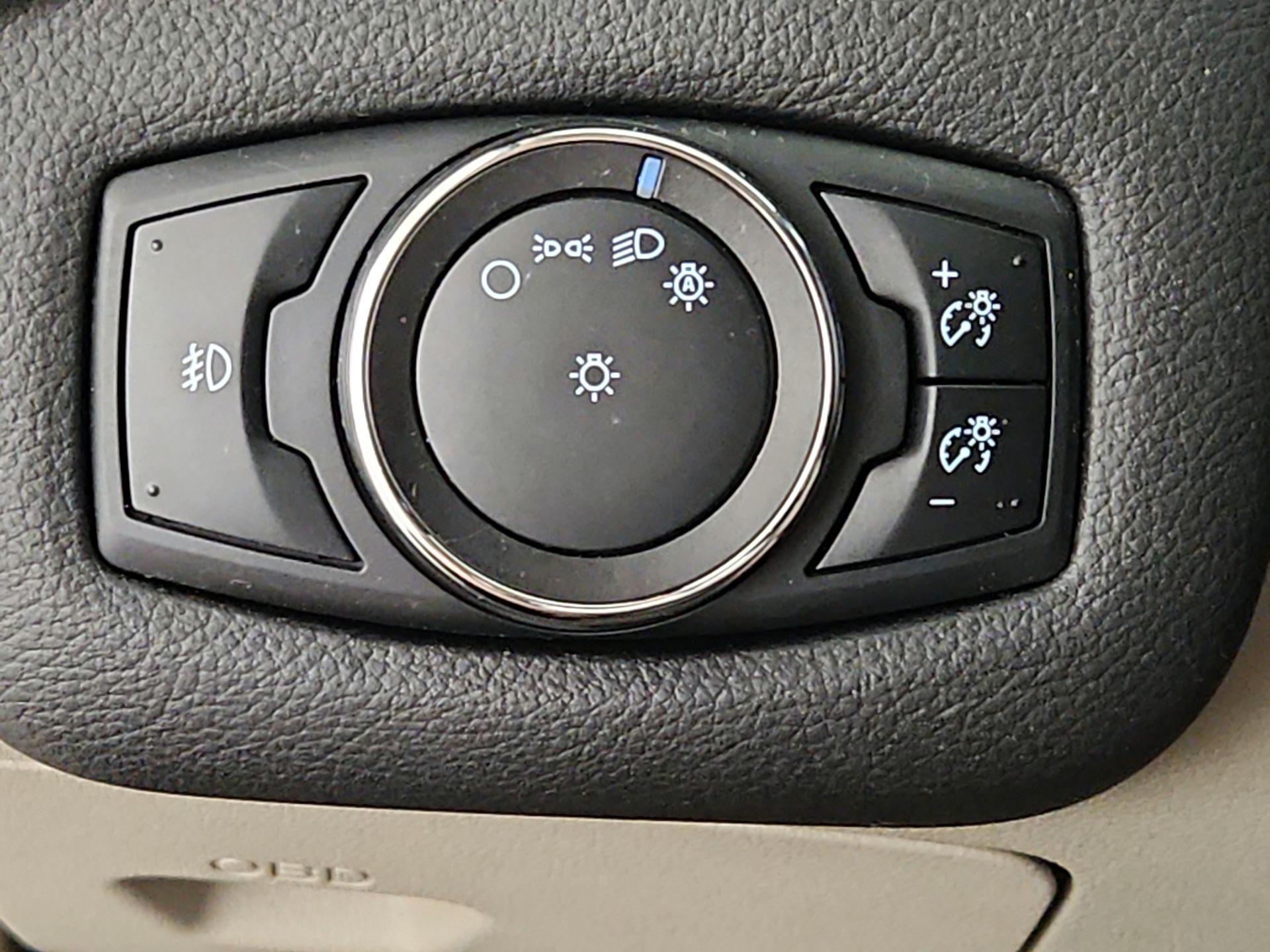 Thumbnail: 2014 Ford Escape - 13