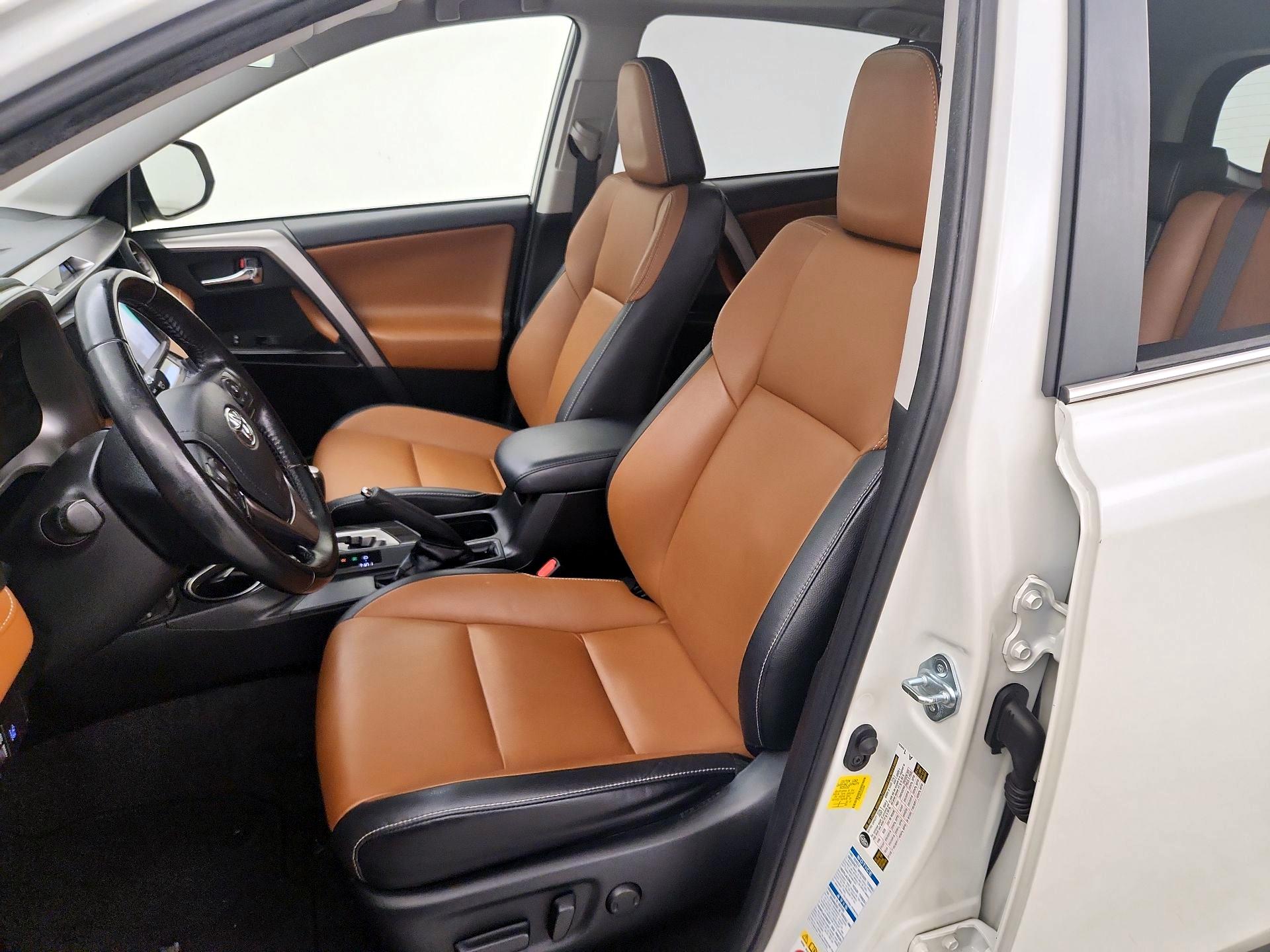 Thumbnail: 2018 Toyota RAV4 - 11