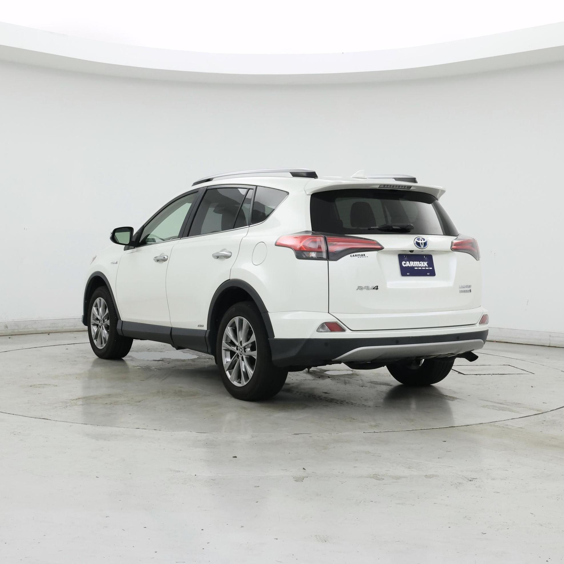 Thumbnail: 2018 Toyota RAV4 - 2