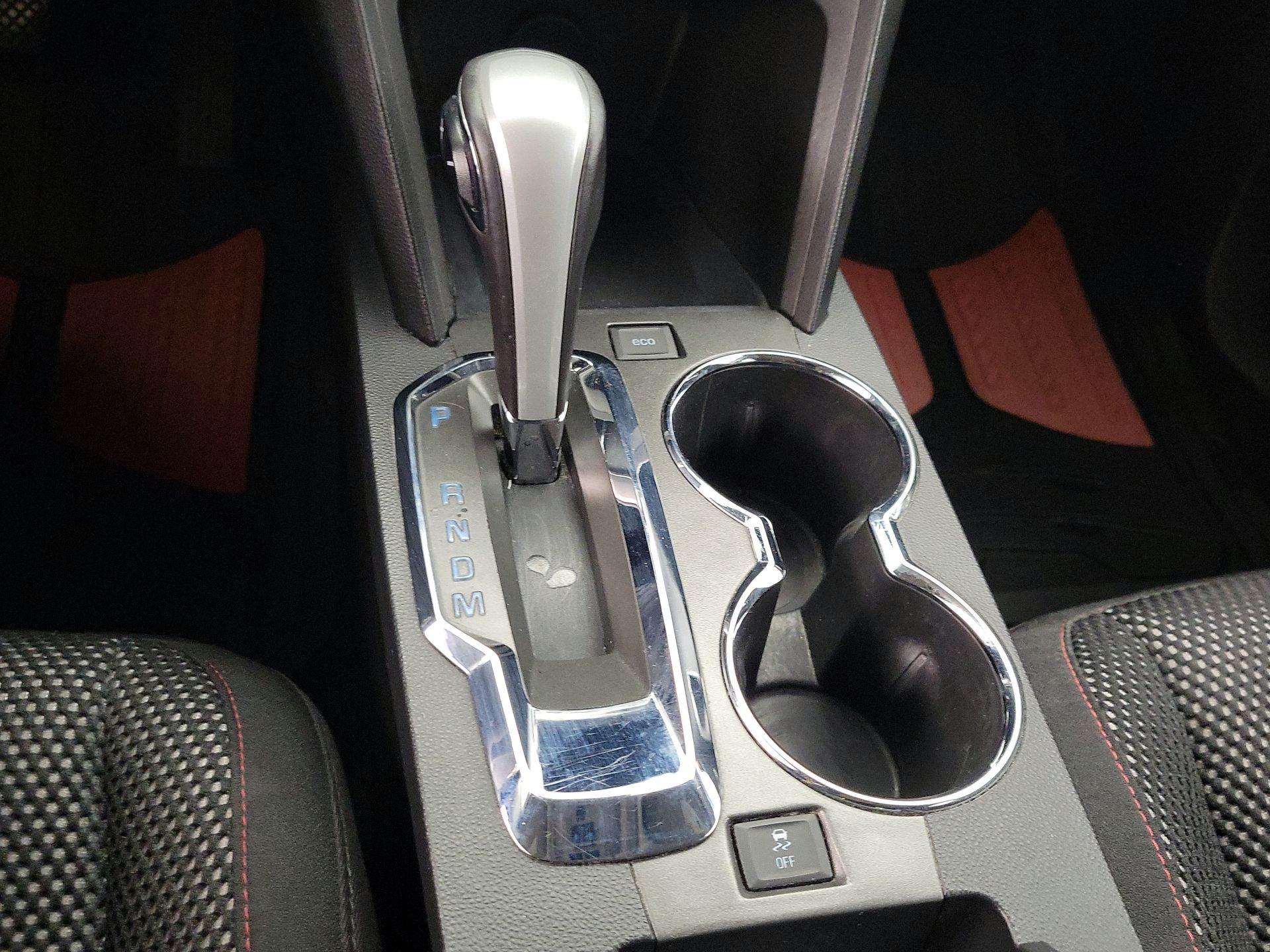Thumbnail: 2015 Chevrolet Equinox - 17