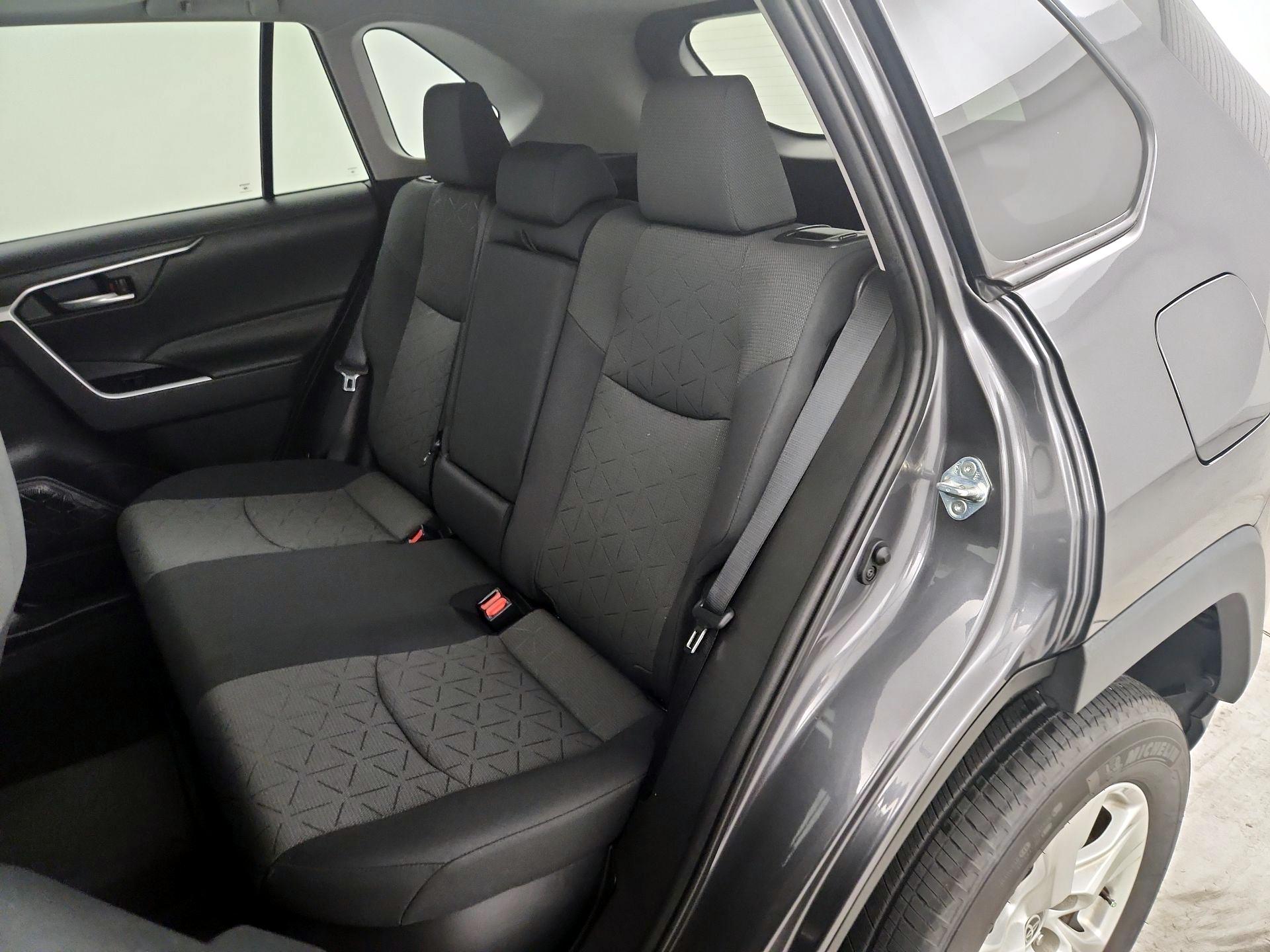 Thumbnail: 2021 Toyota RAV4 - 20